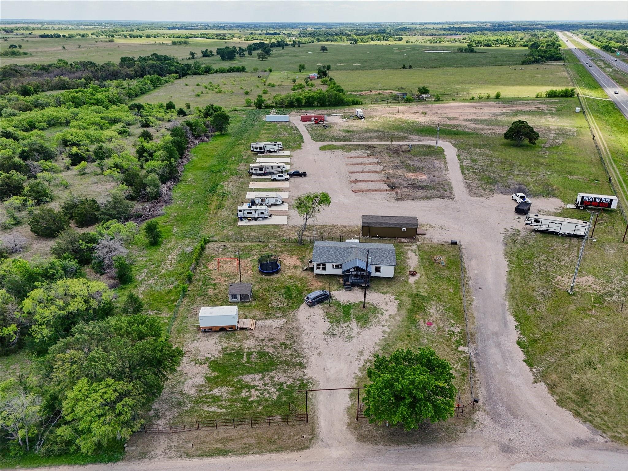 main property photo 6