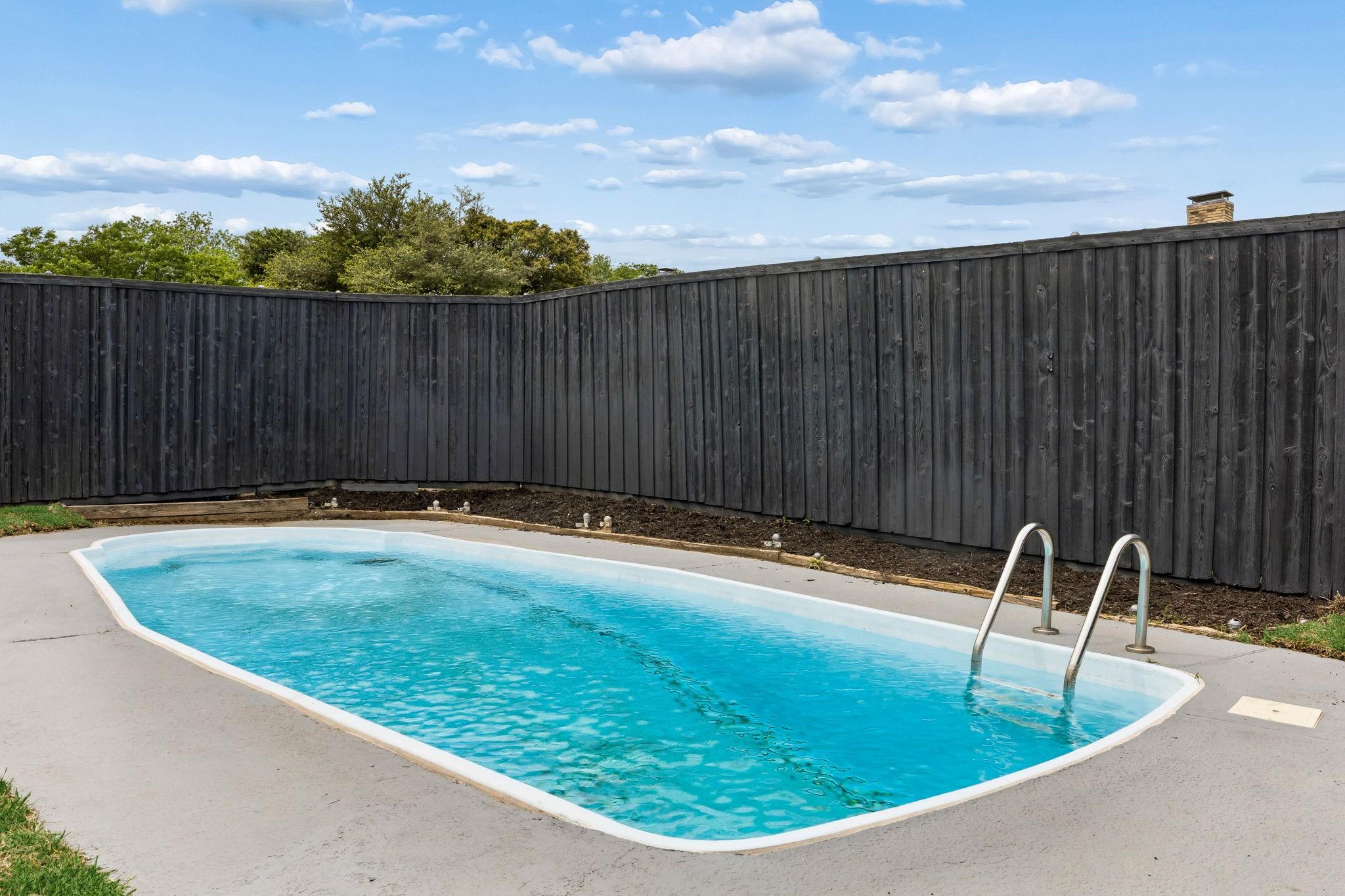 main property photo 23