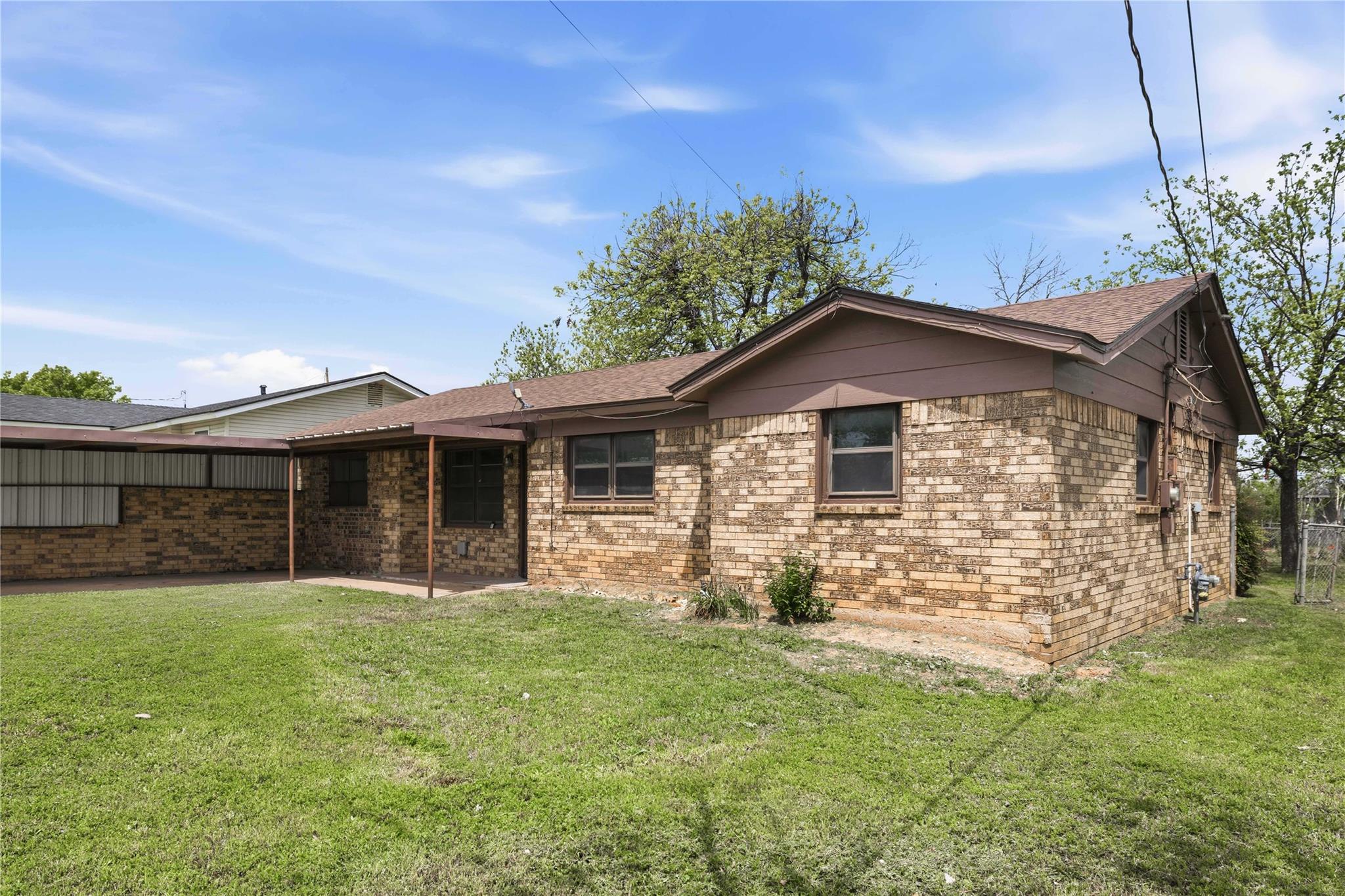 main property photo 20