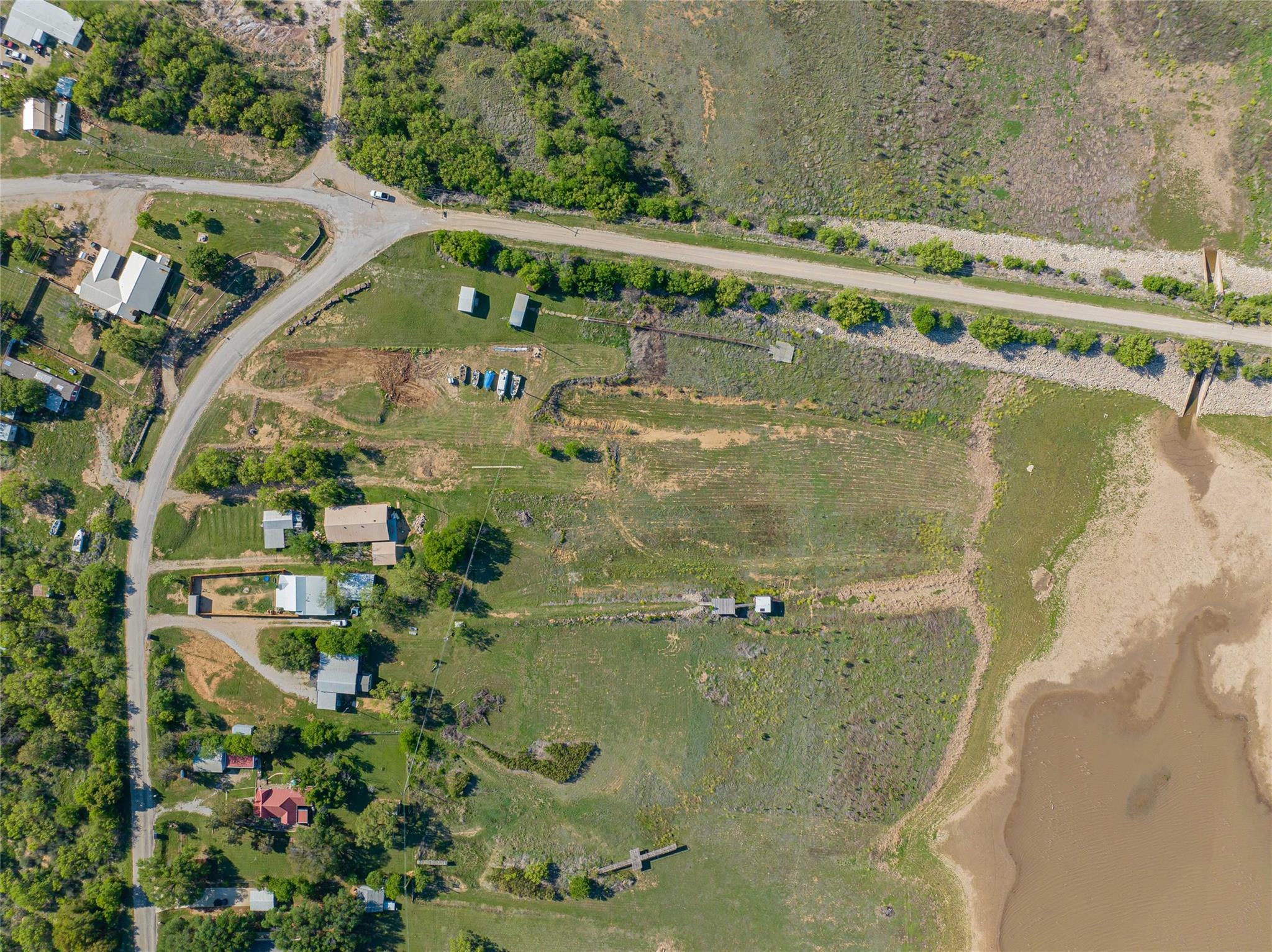 main property photo 7