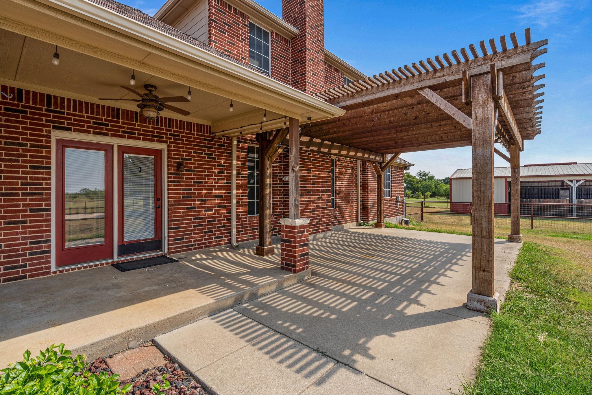 main property photo 29