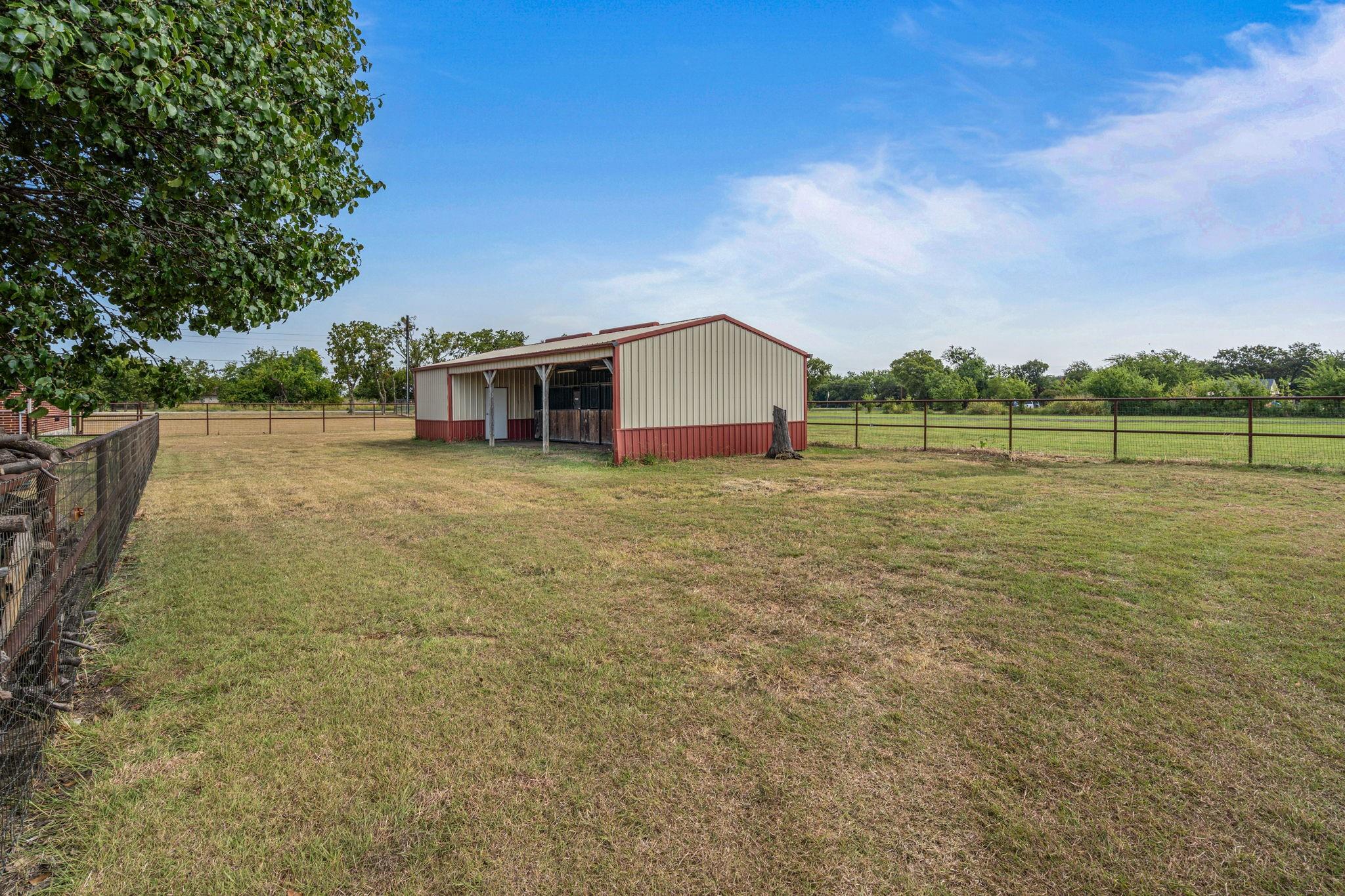 main property photo 33