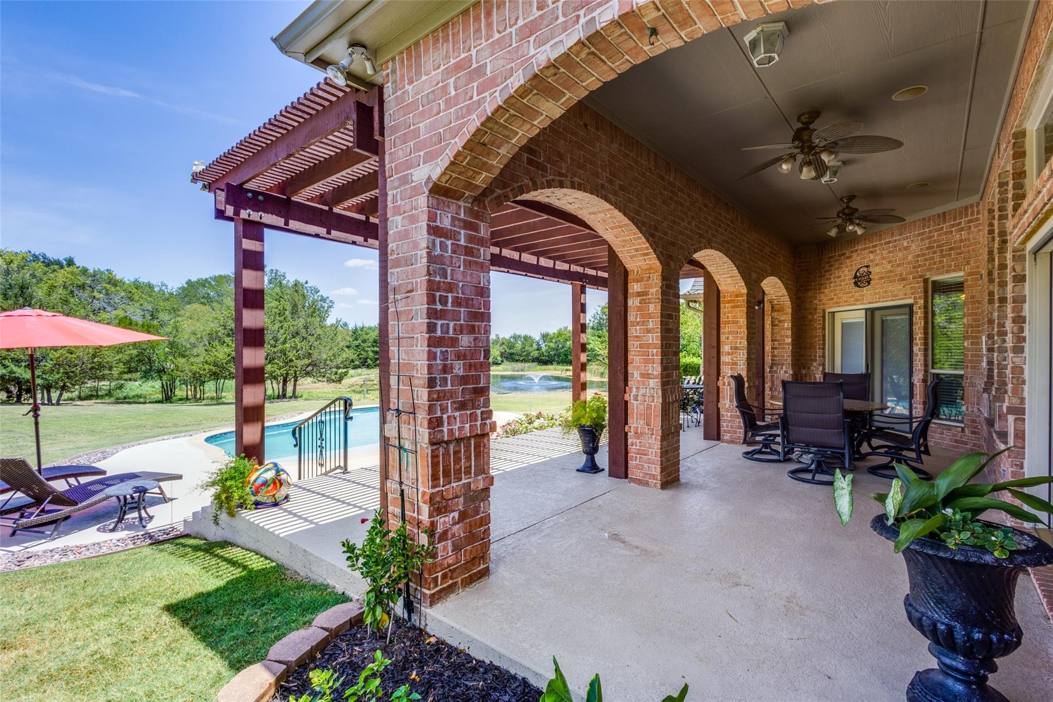main property photo 25