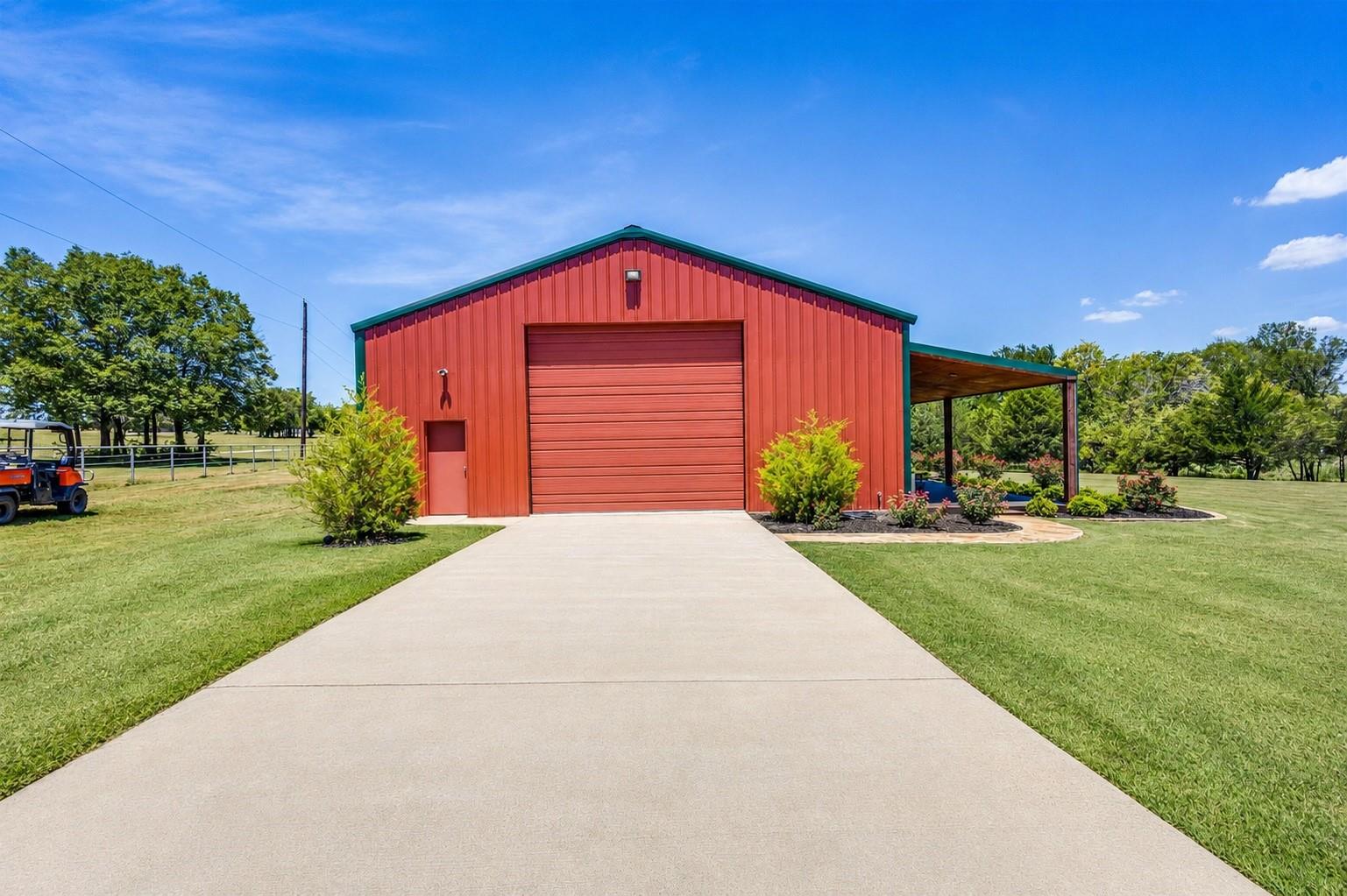 main property photo 29