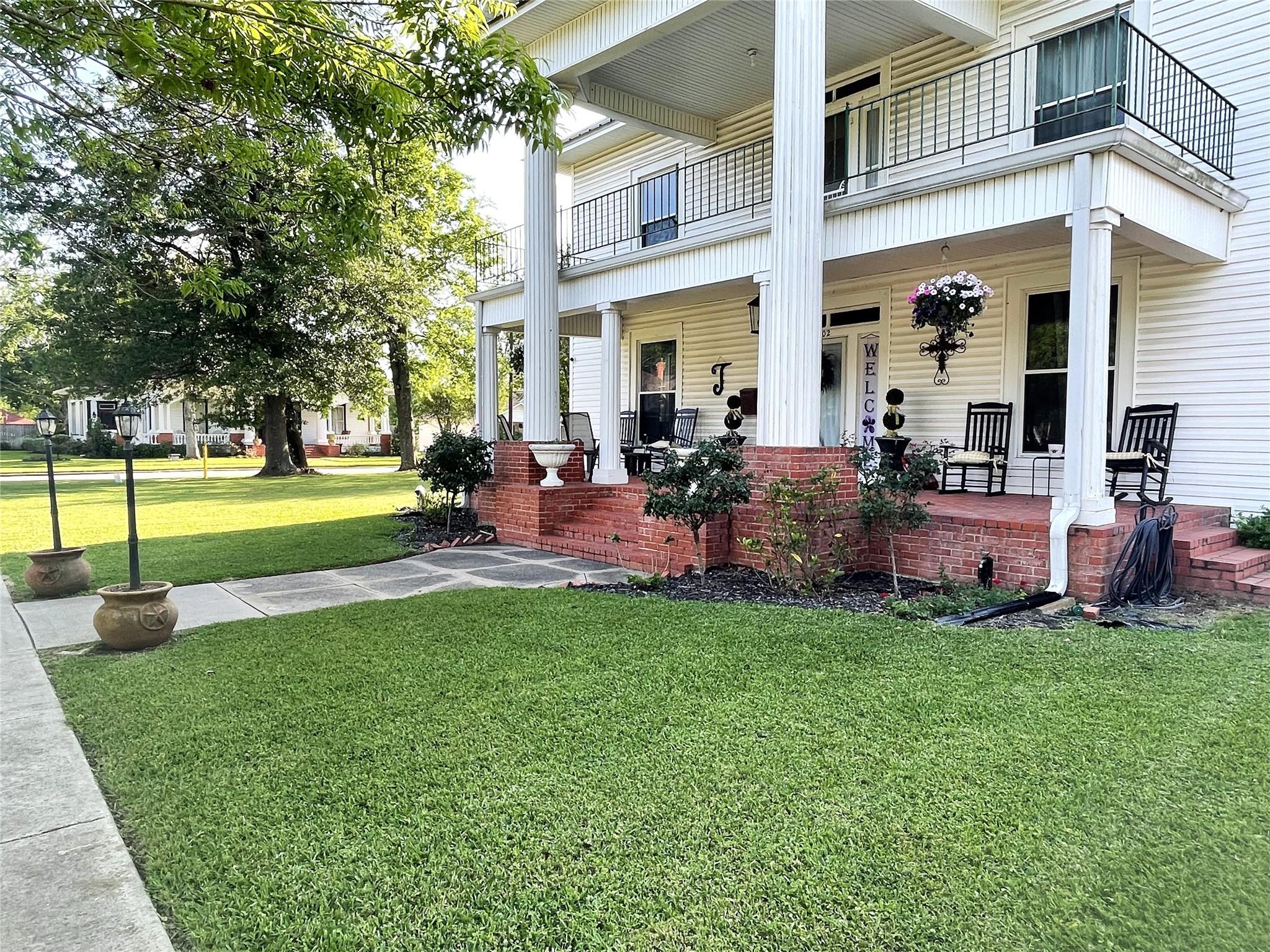 main property photo 6