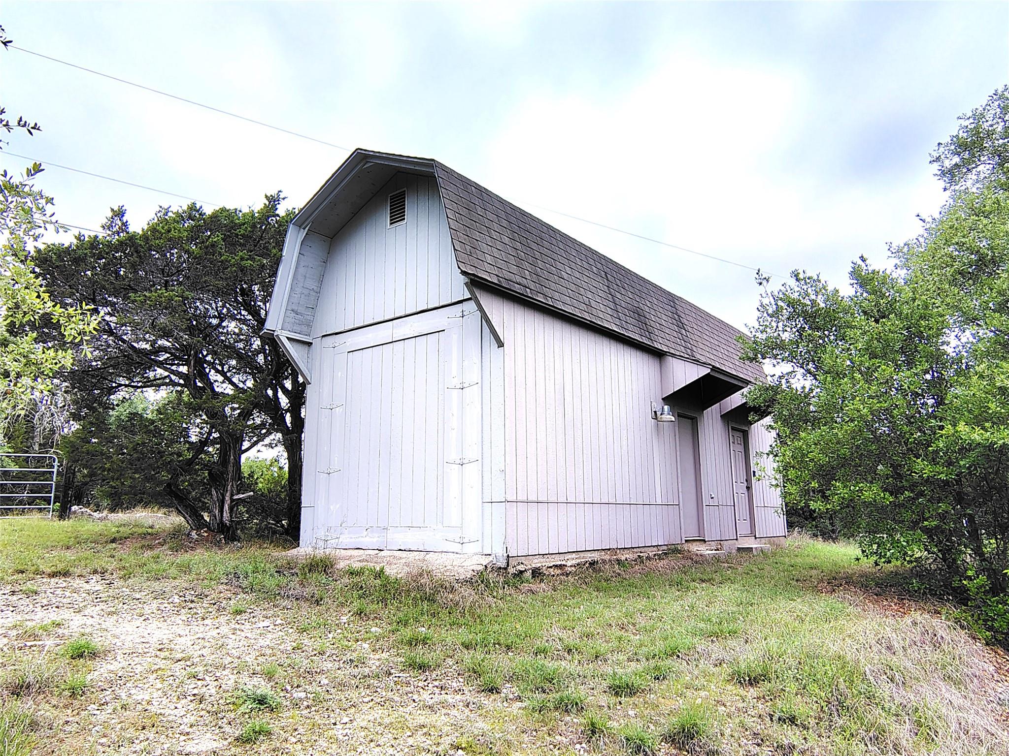main property photo 26