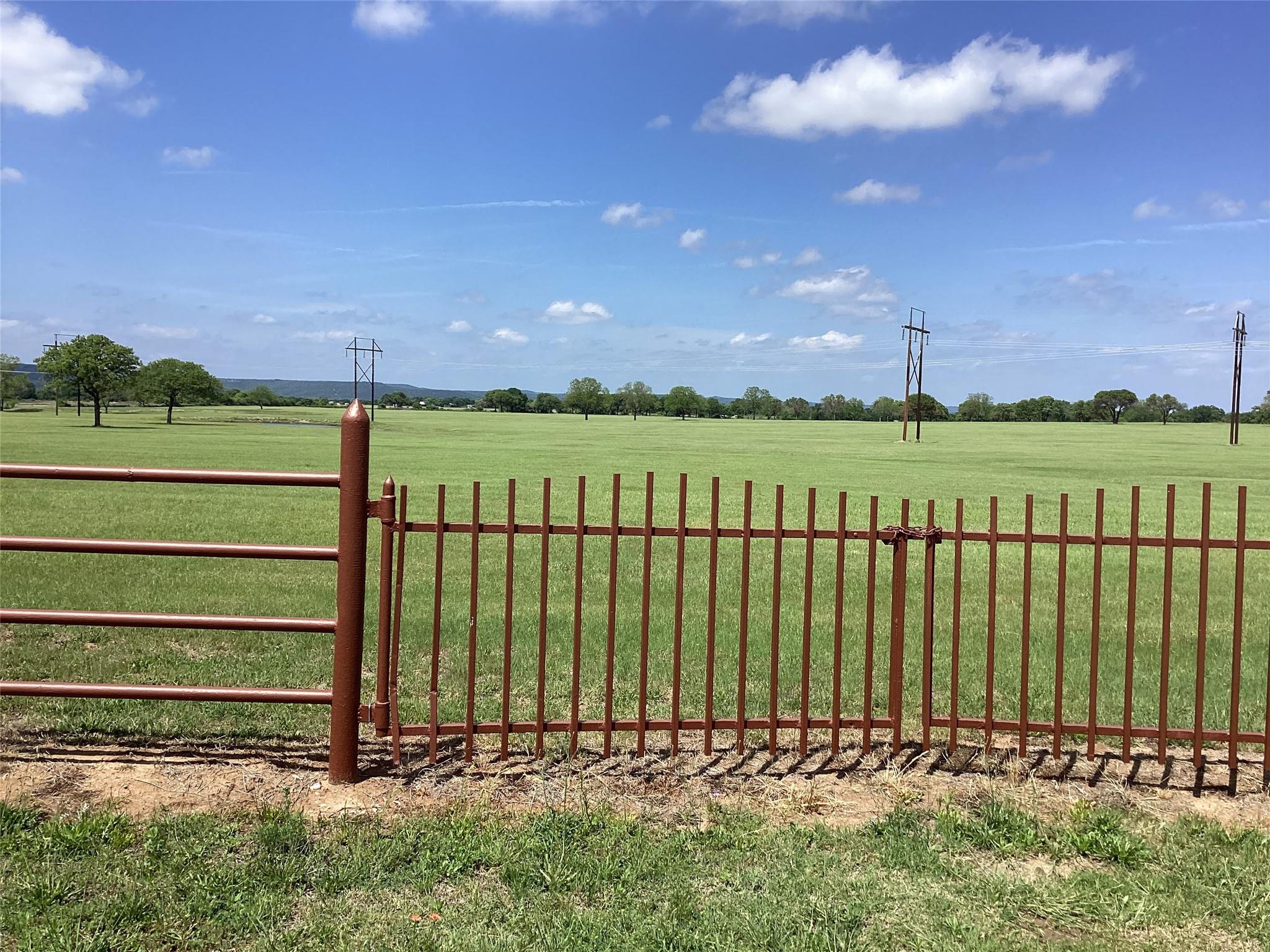 main property photo 10