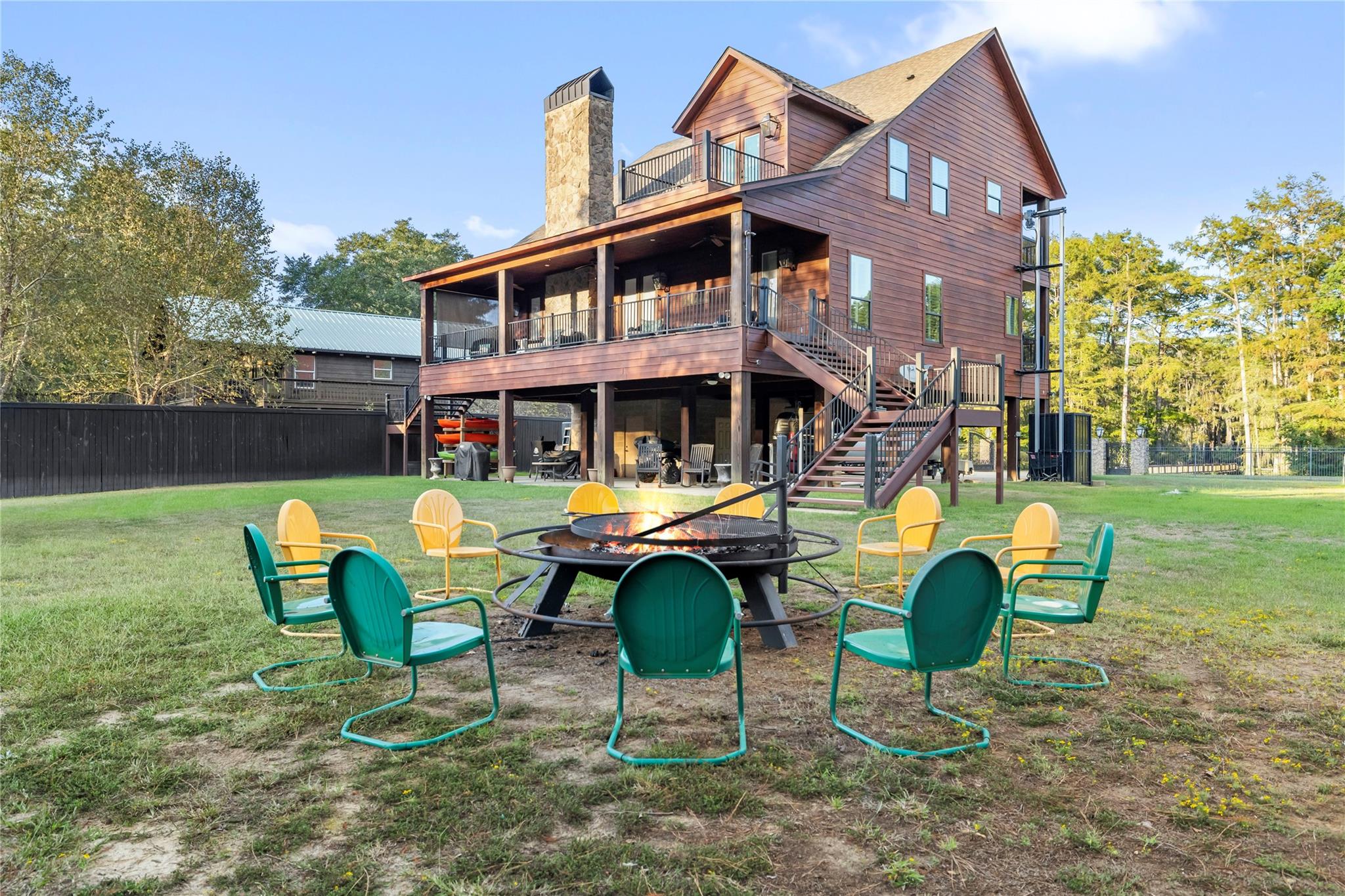 main property photo 30