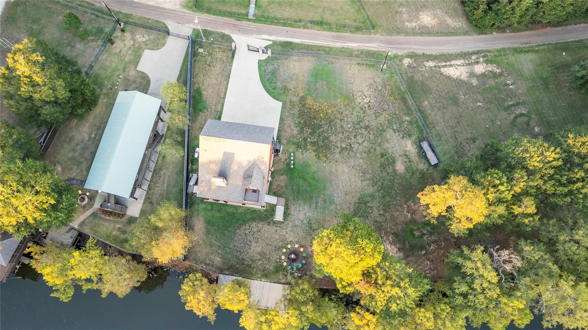 main property photo 39