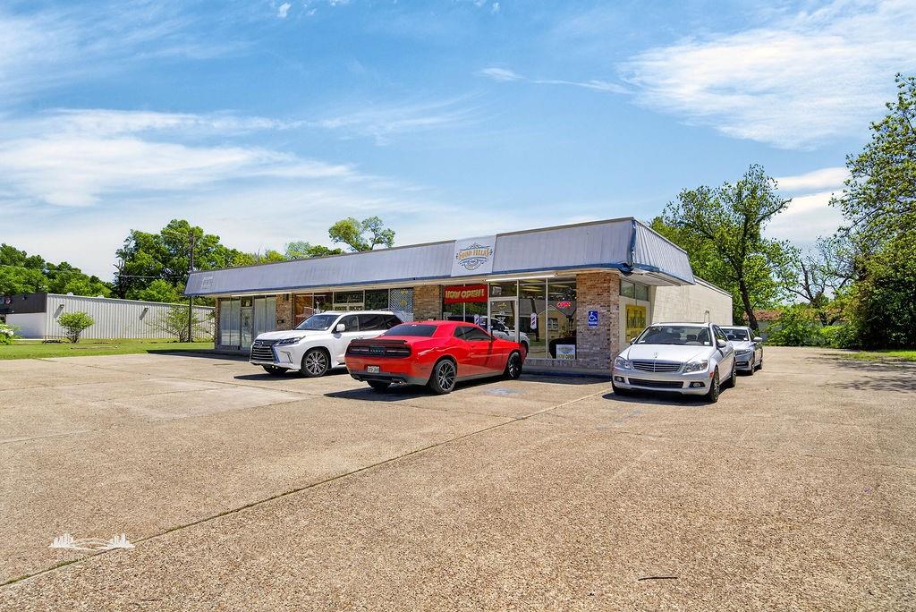 main property photo 30