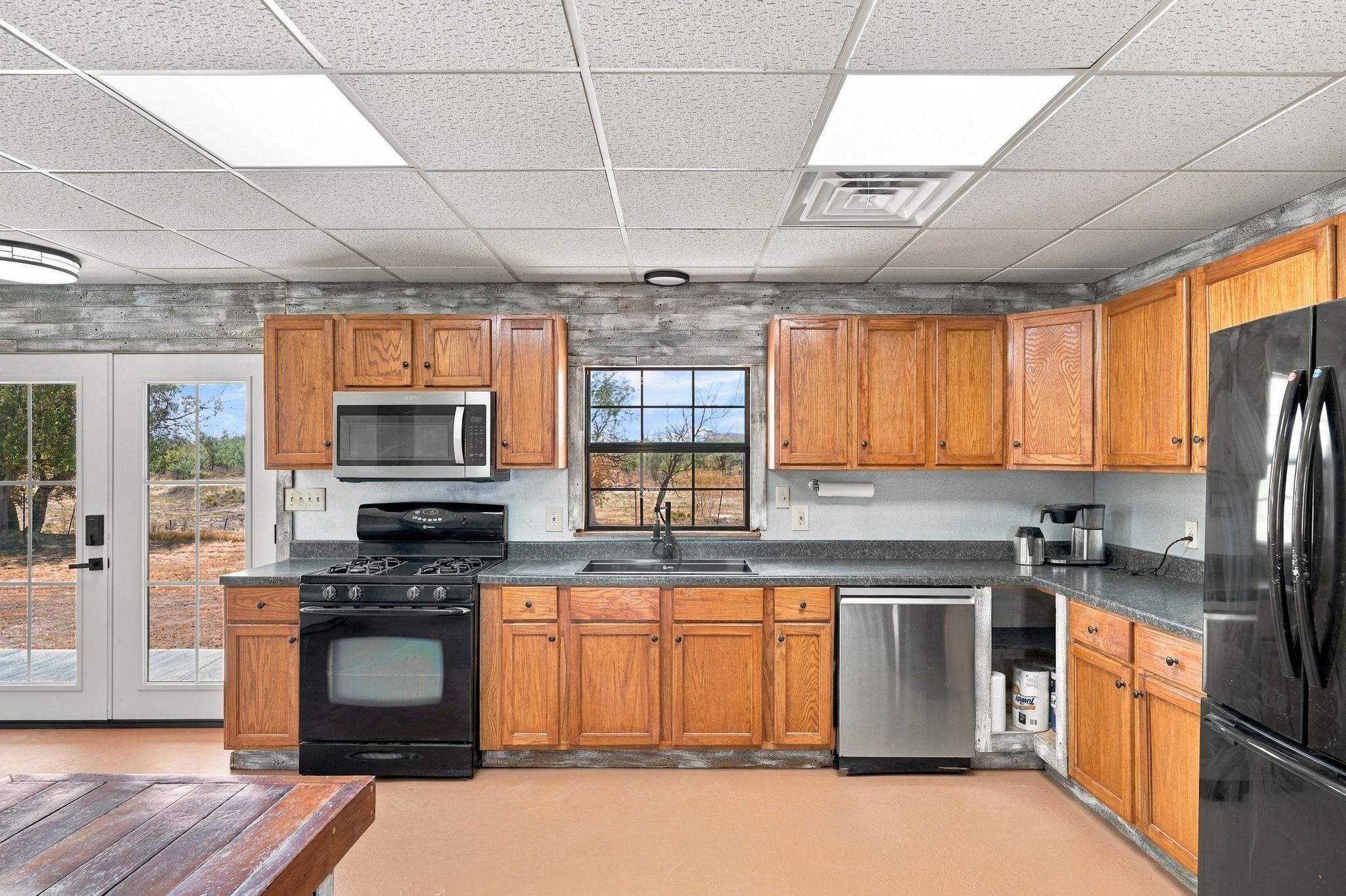 main property photo 15