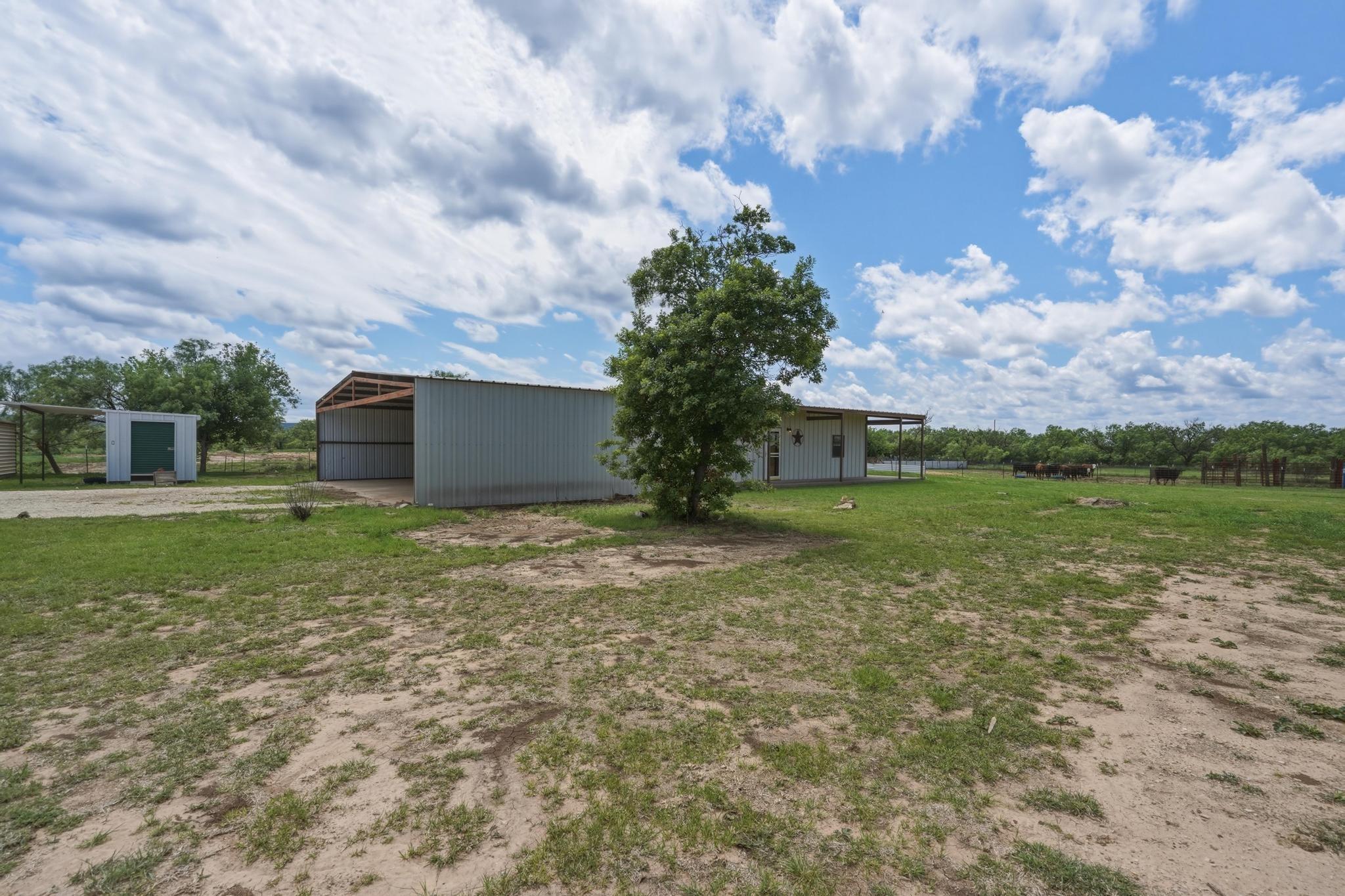 main property photo 32