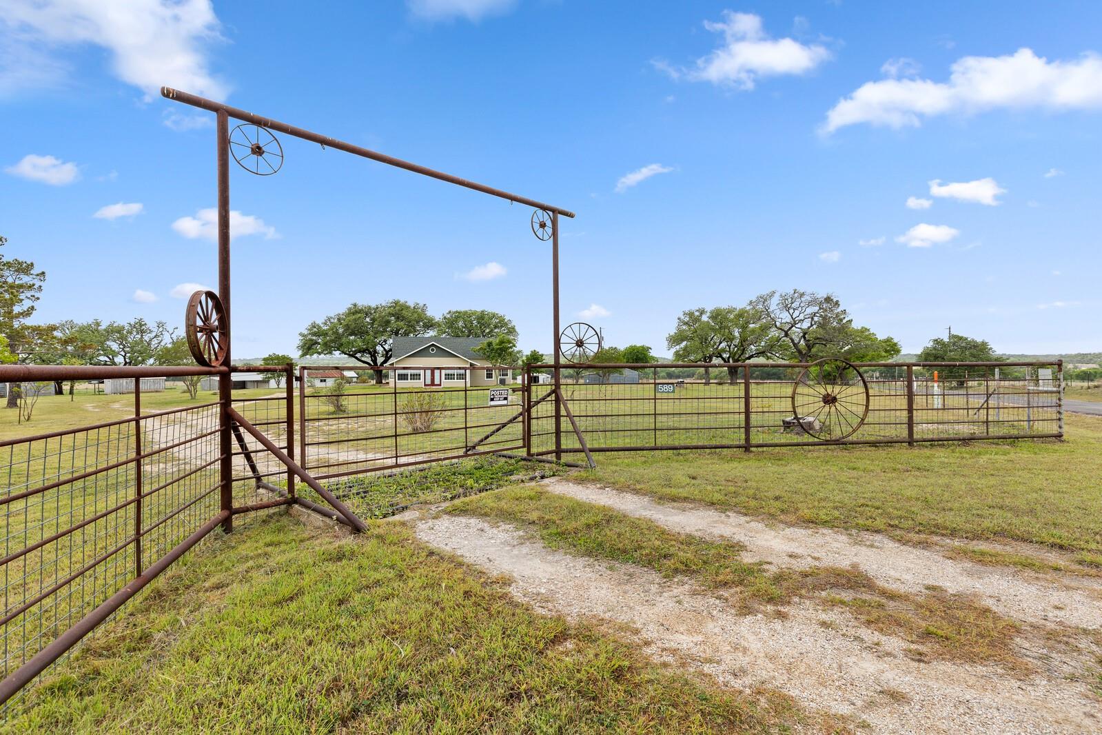 main property photo 13