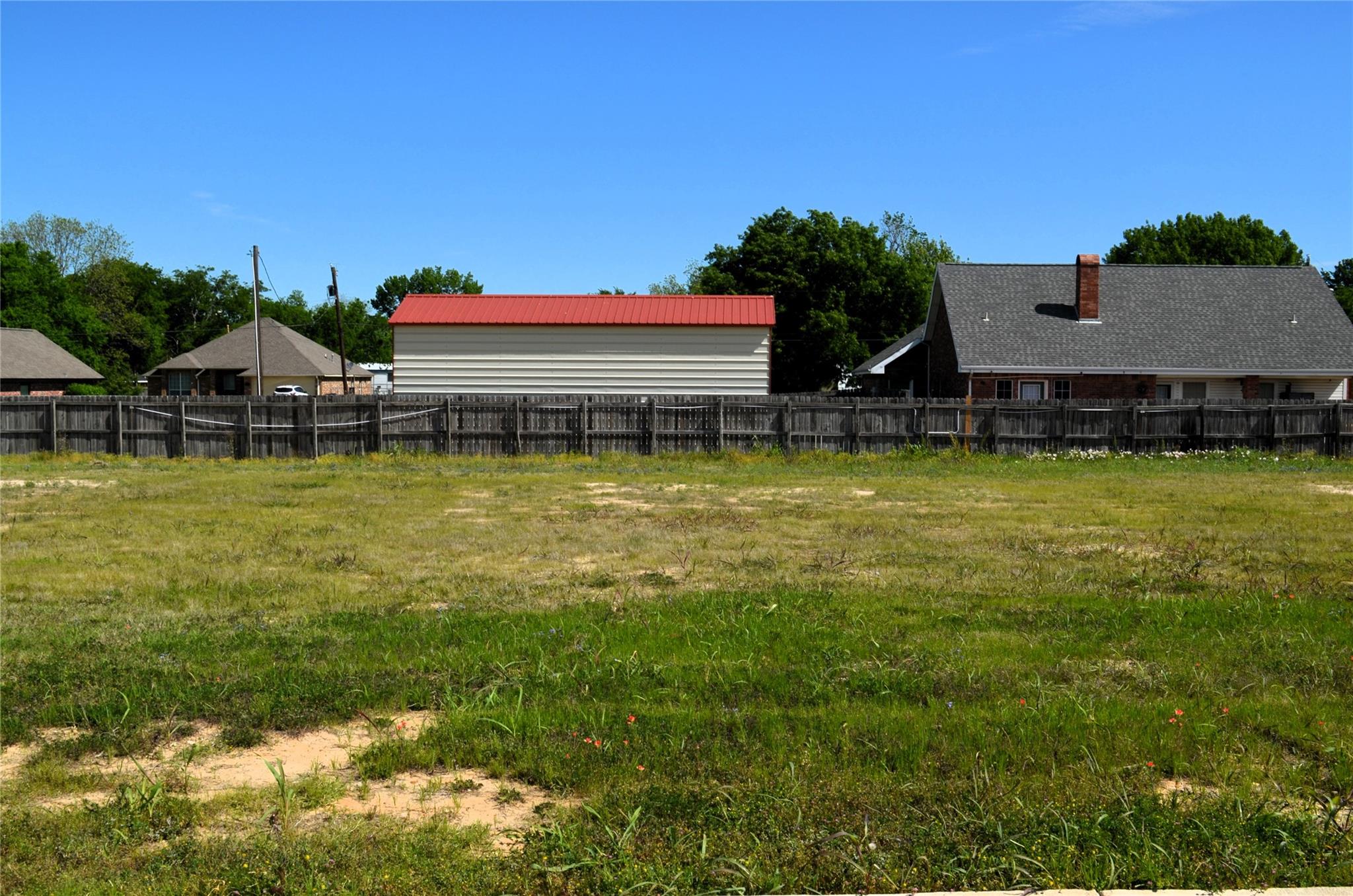 main property photo 3