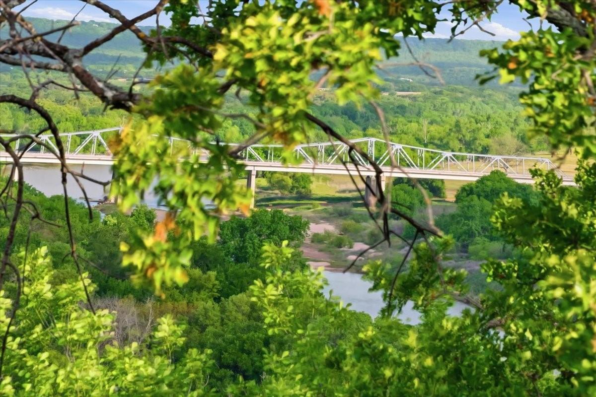 main property photo 6