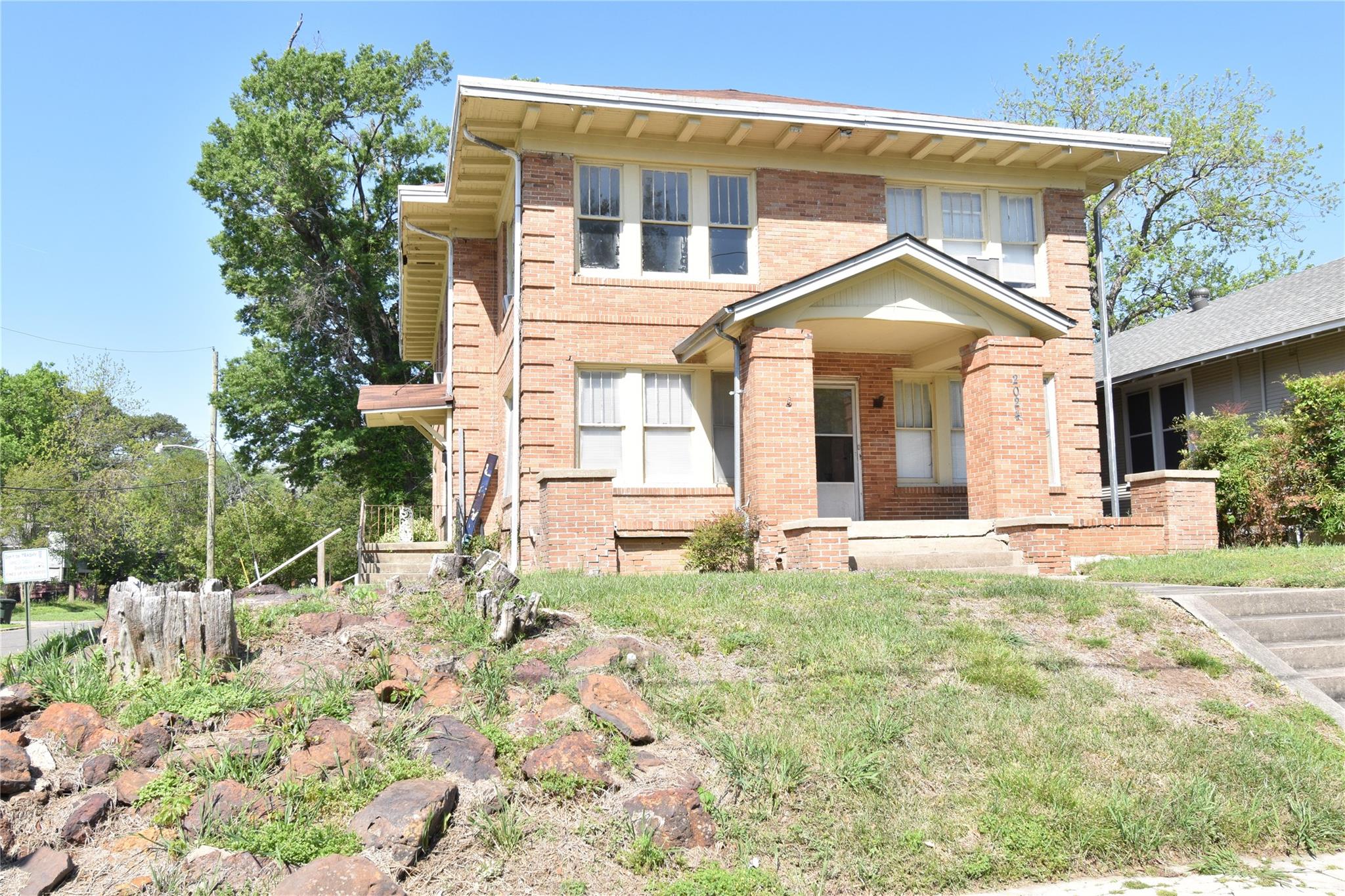 main property photo 6