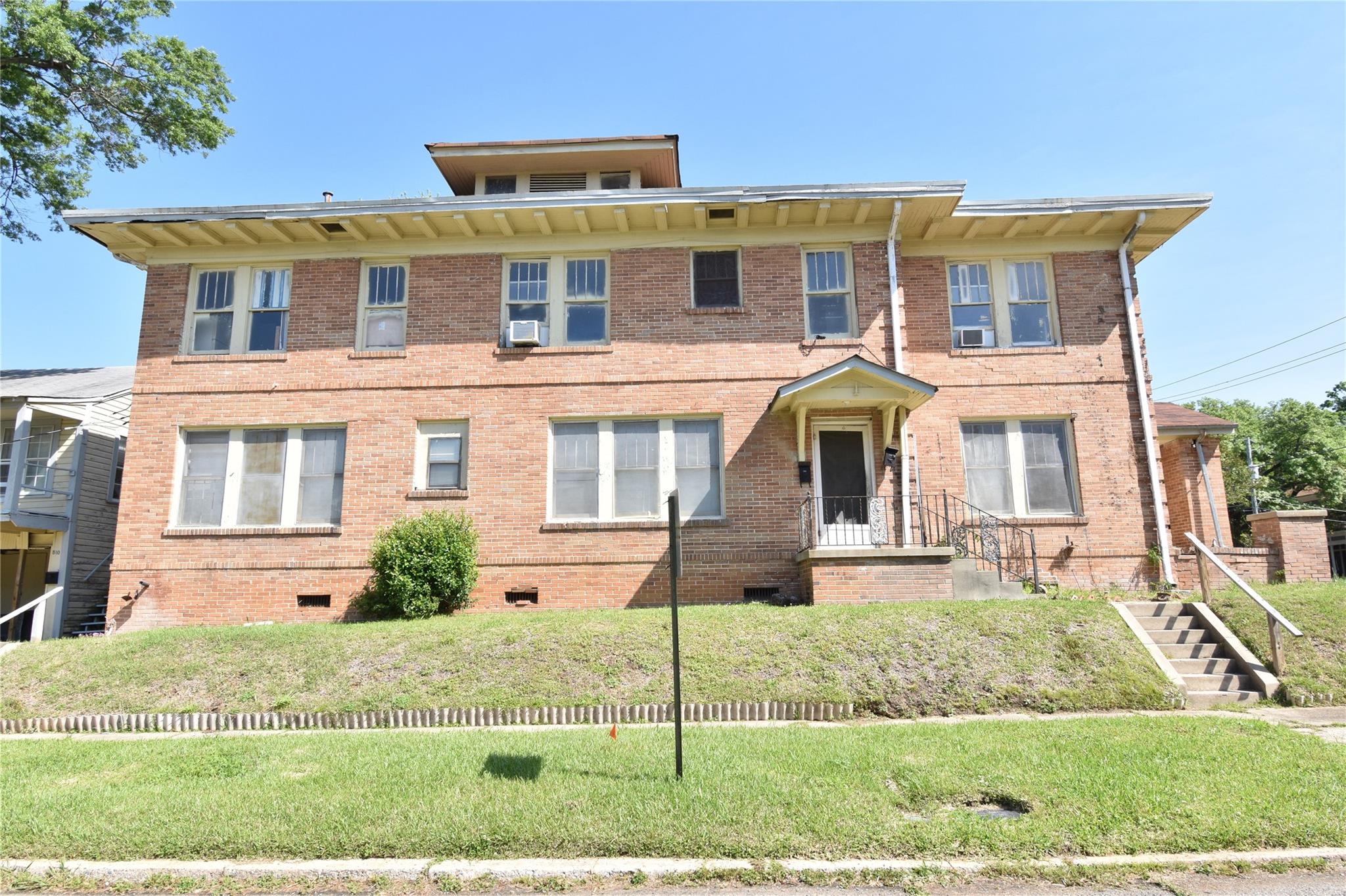 main property photo 8