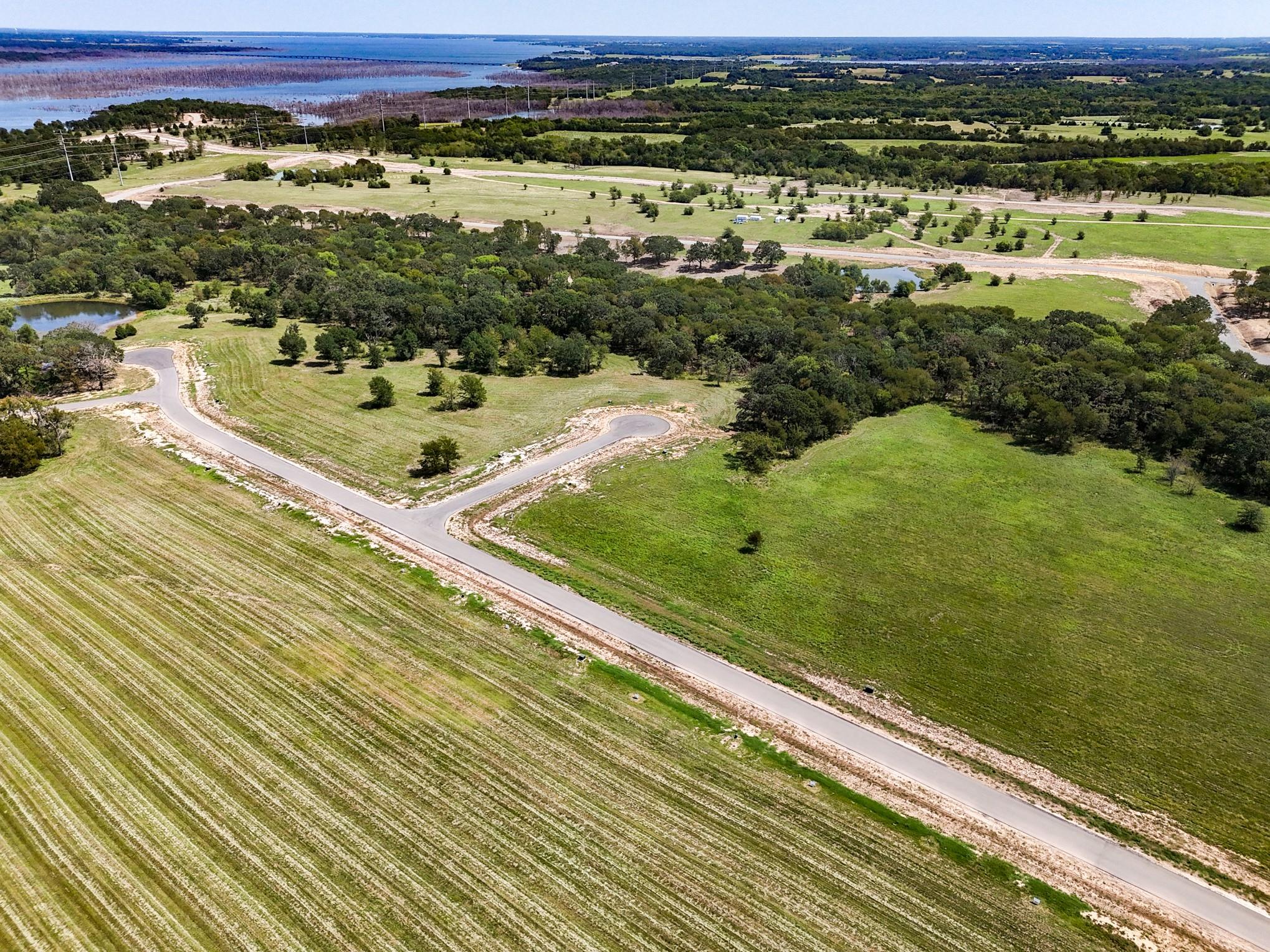 main property photo 16