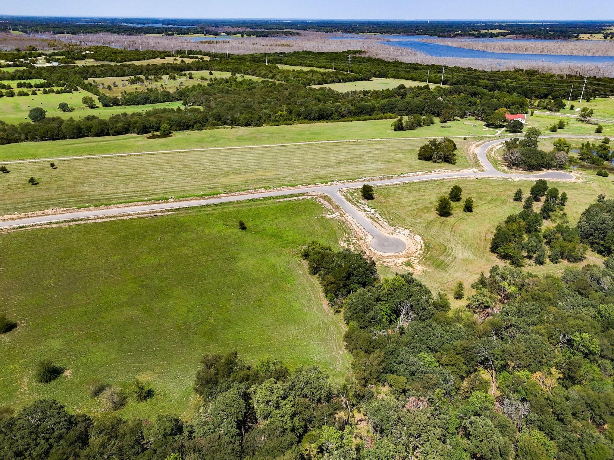 main property photo 27