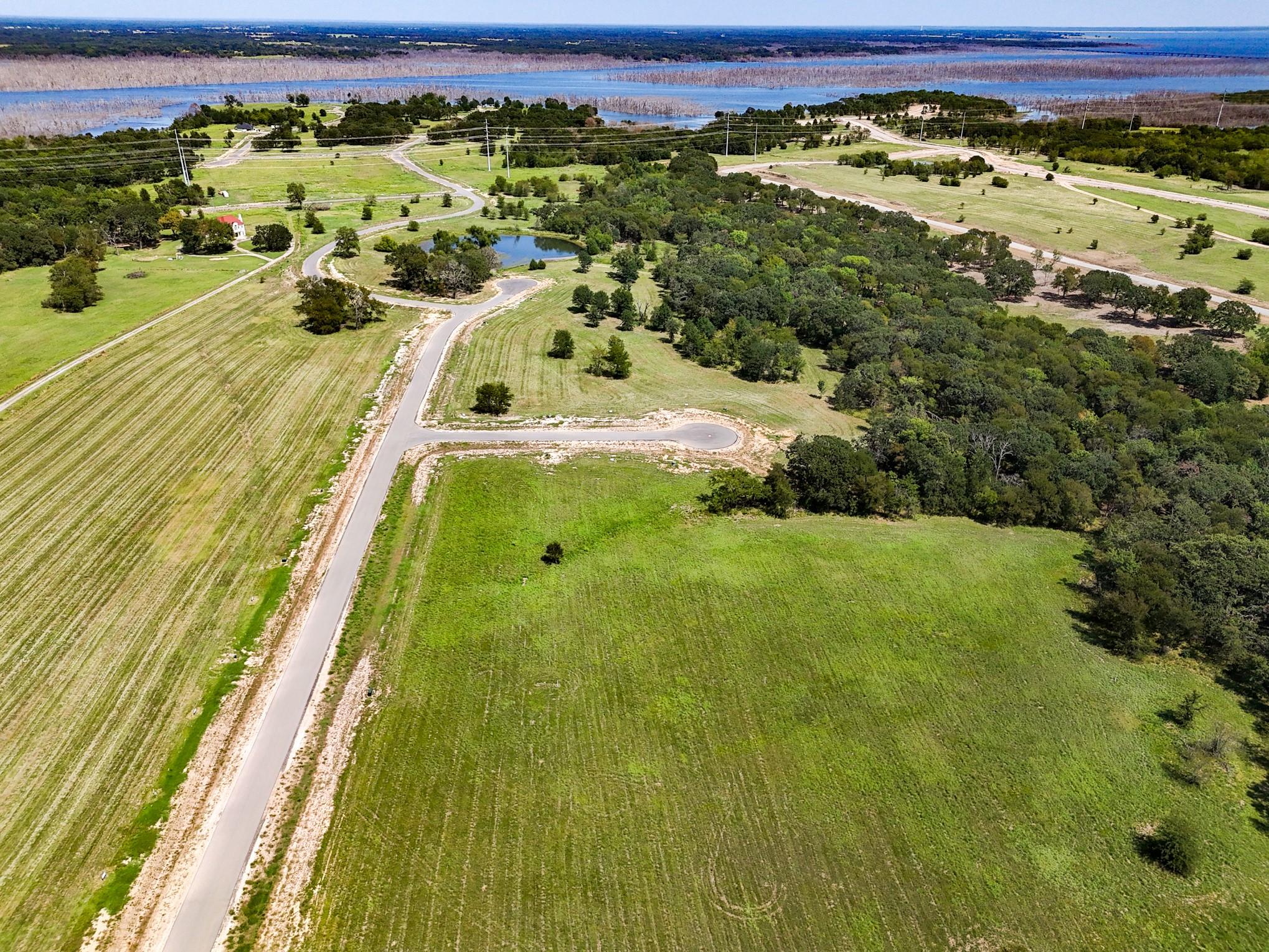 main property photo 30