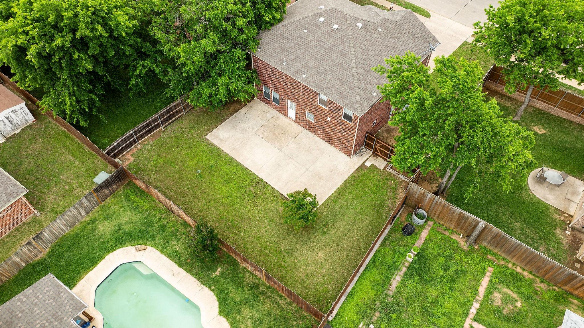 main property photo 32