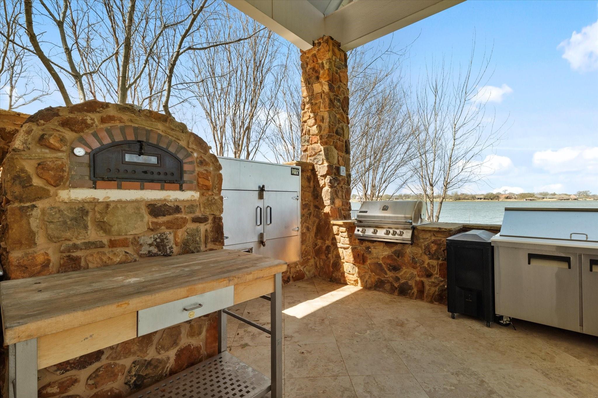 main property photo 34