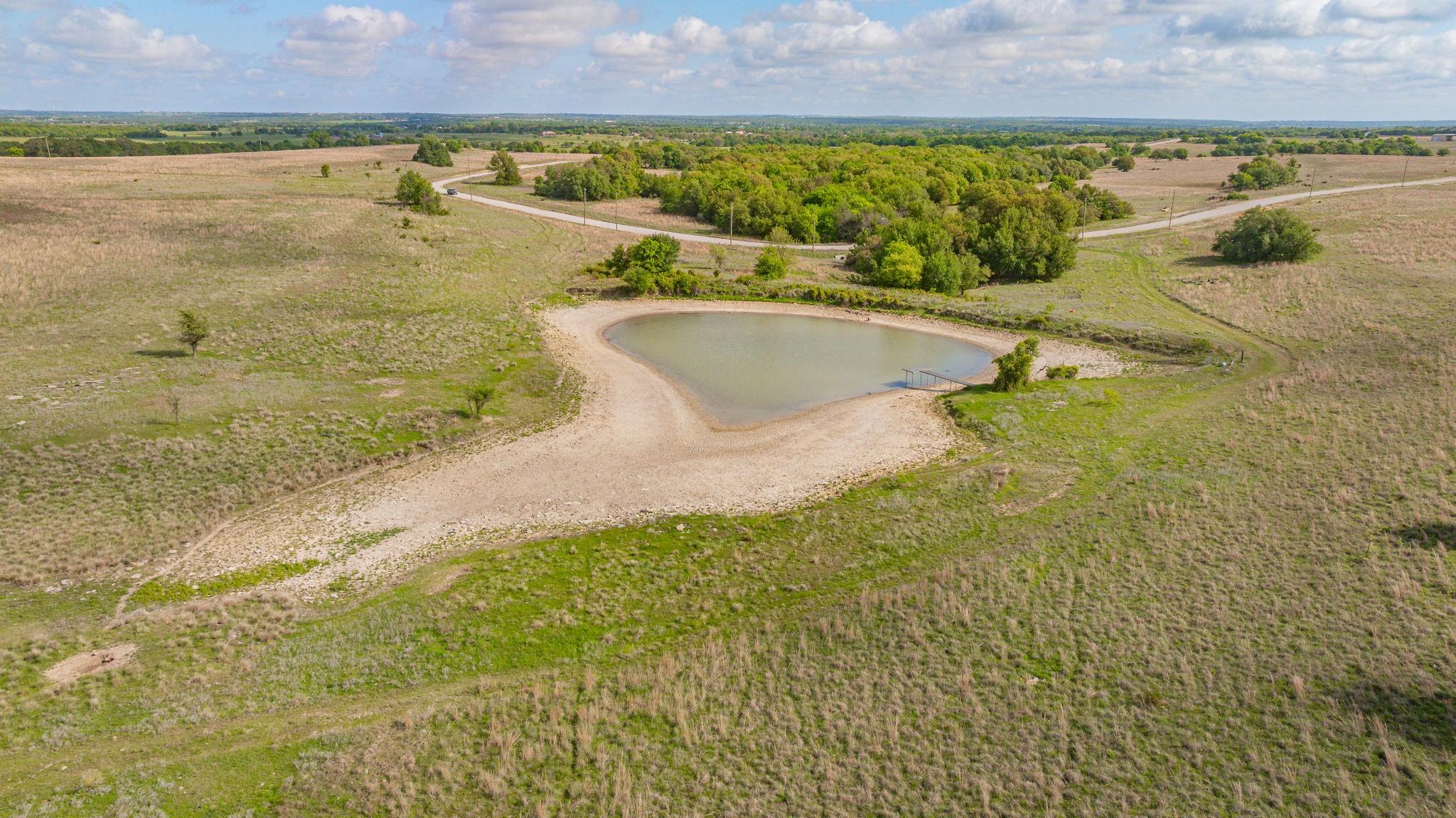 main property photo 17