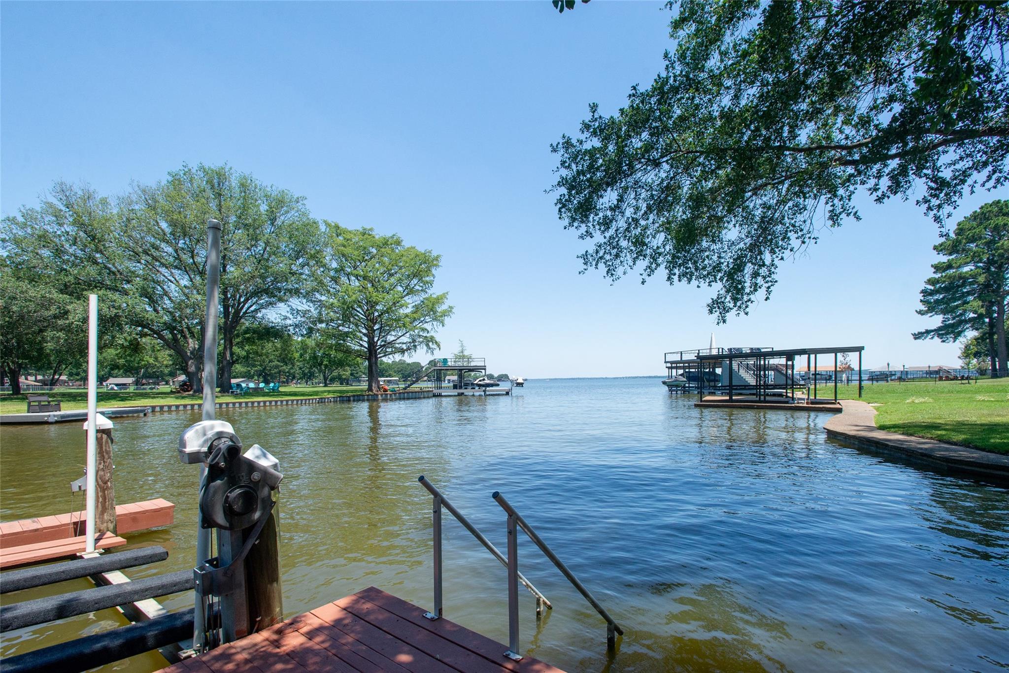main property photo 29