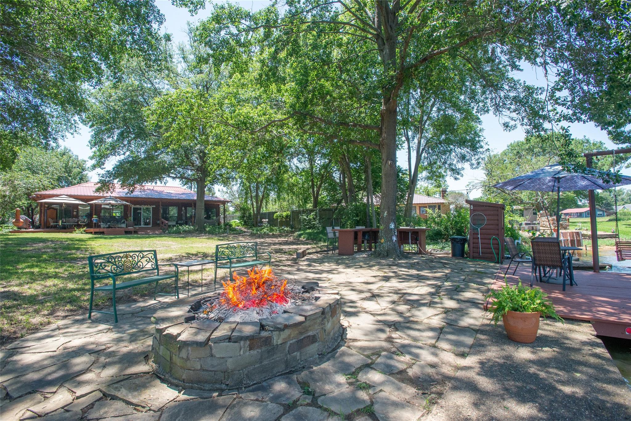main property photo 30