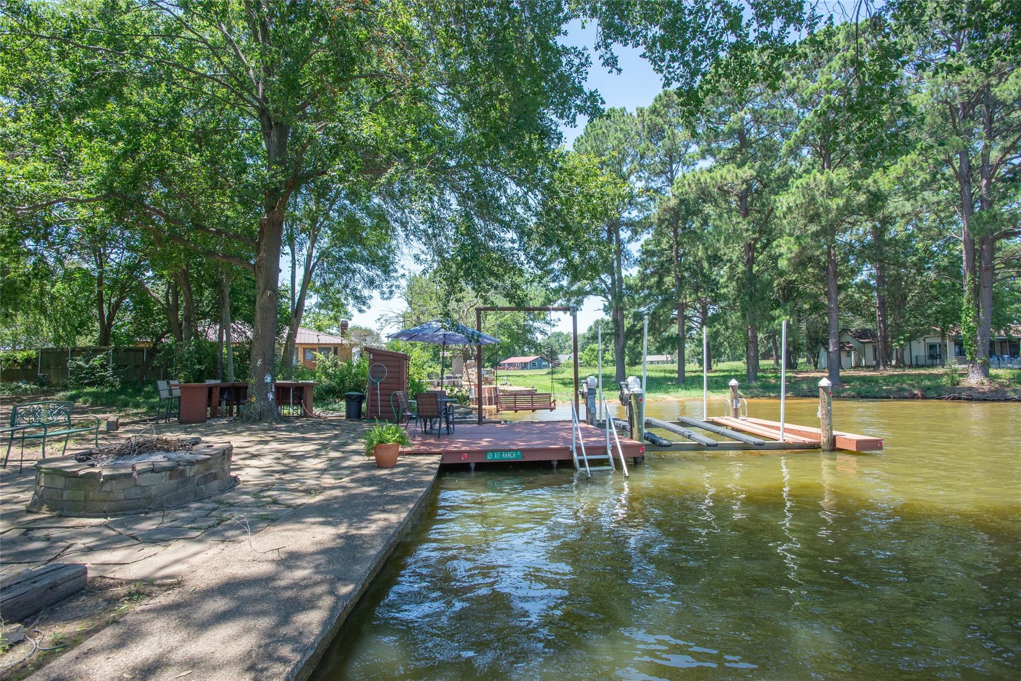 main property photo 34
