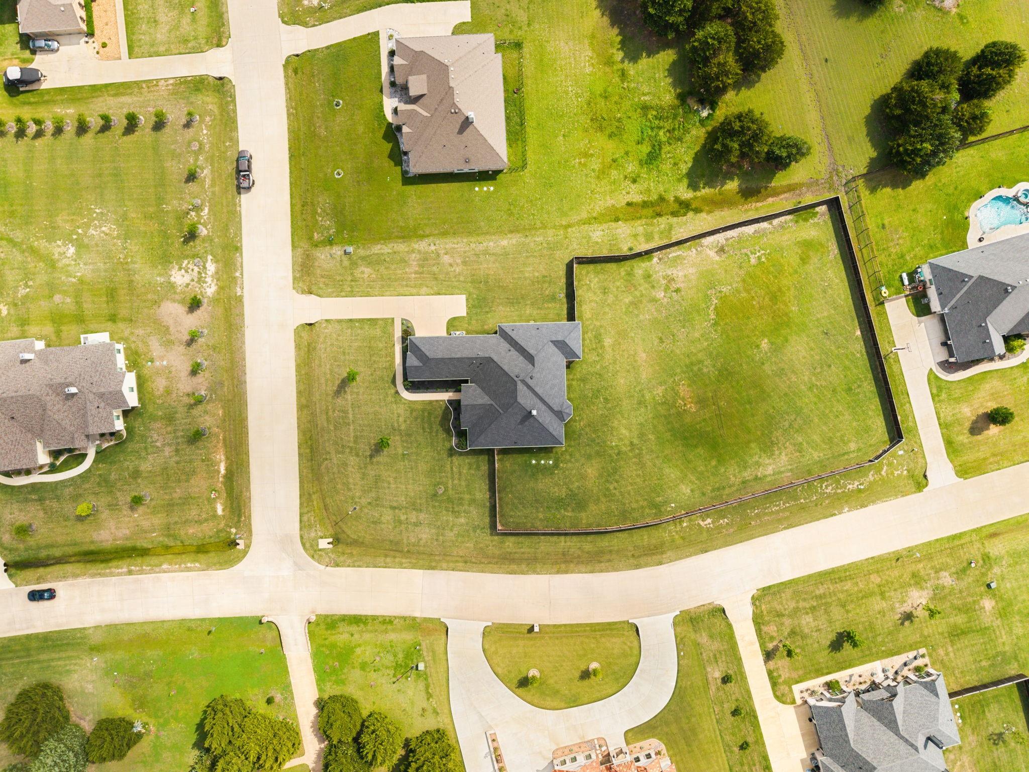 main property photo 33
