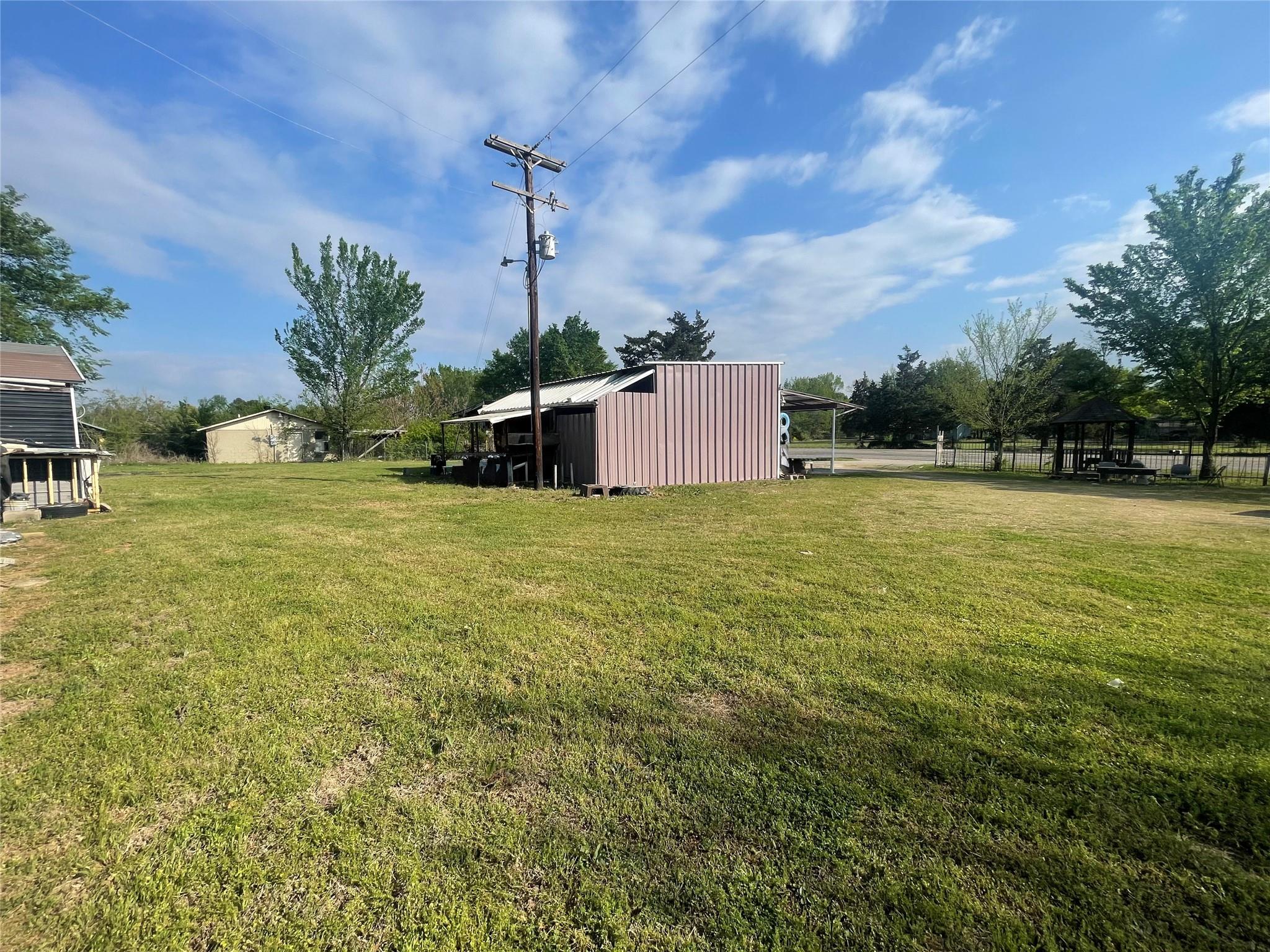 main property photo 7