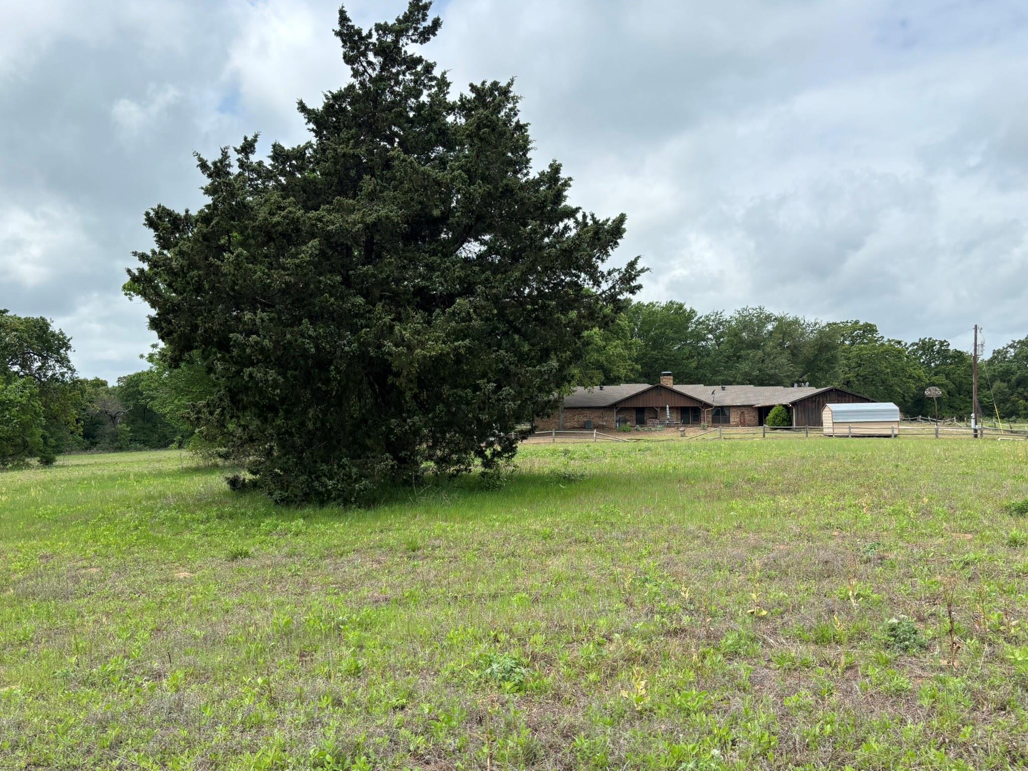 main property photo 32