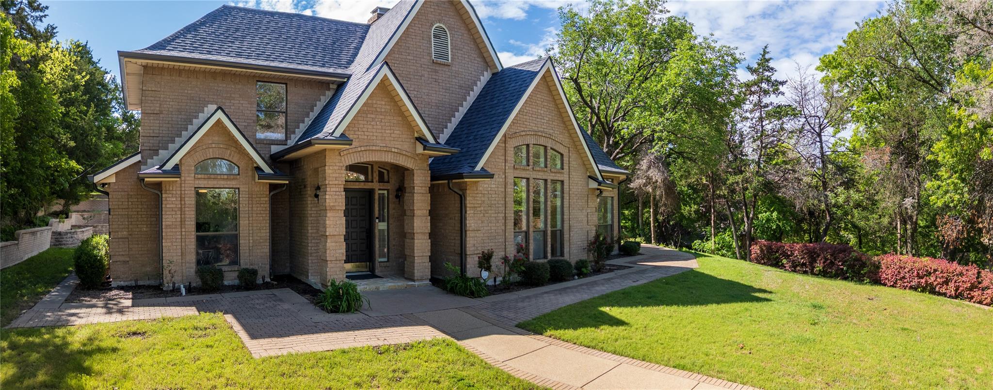 main property photo 5