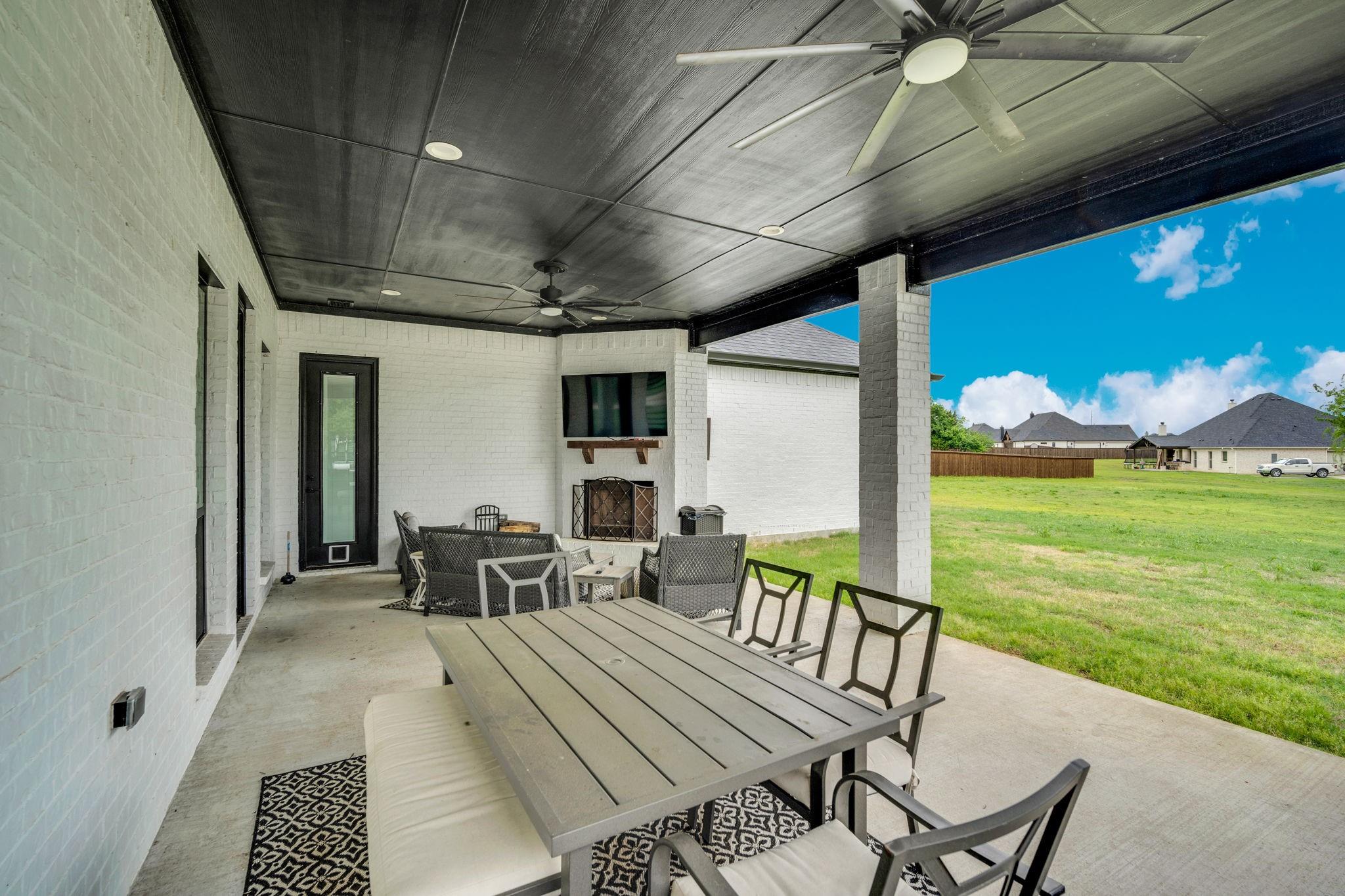 main property photo 23