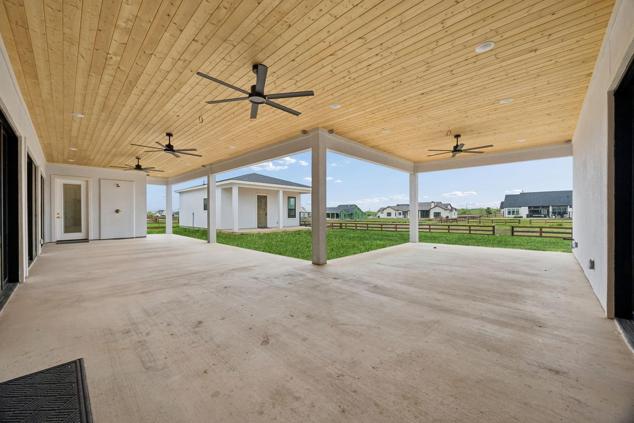 main property photo 31