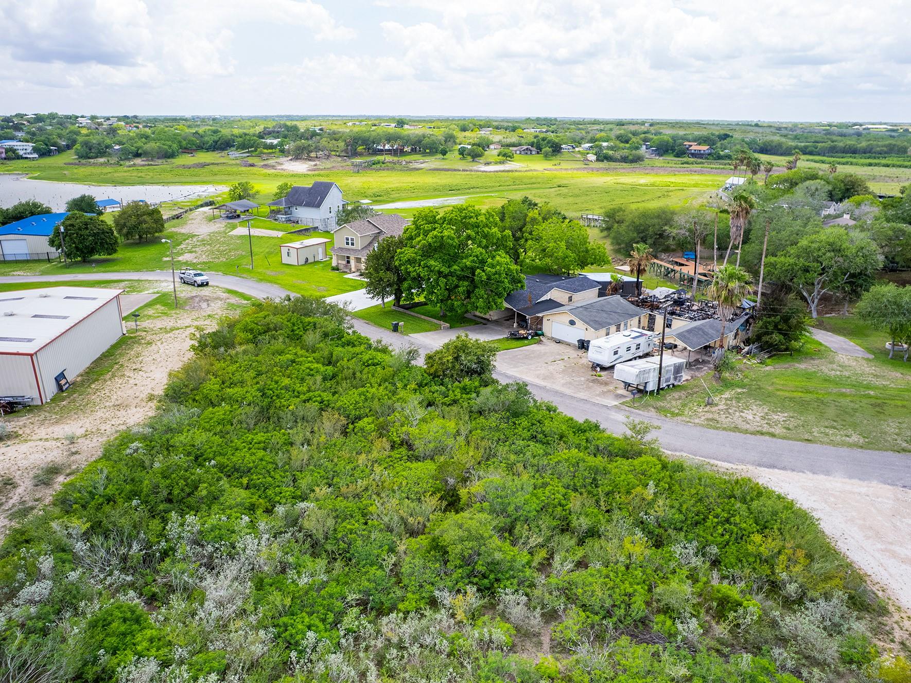 main property photo 8