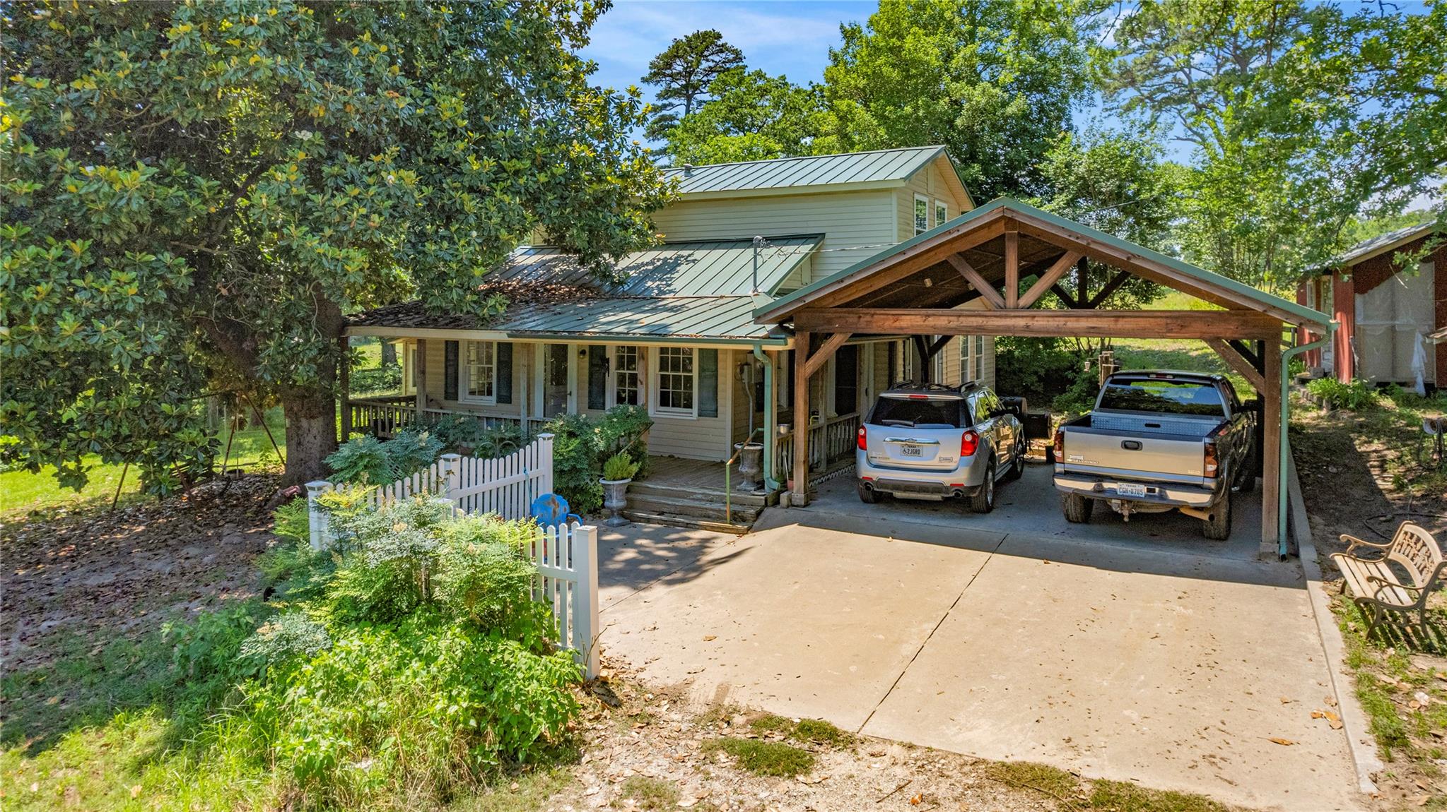 main property photo 8