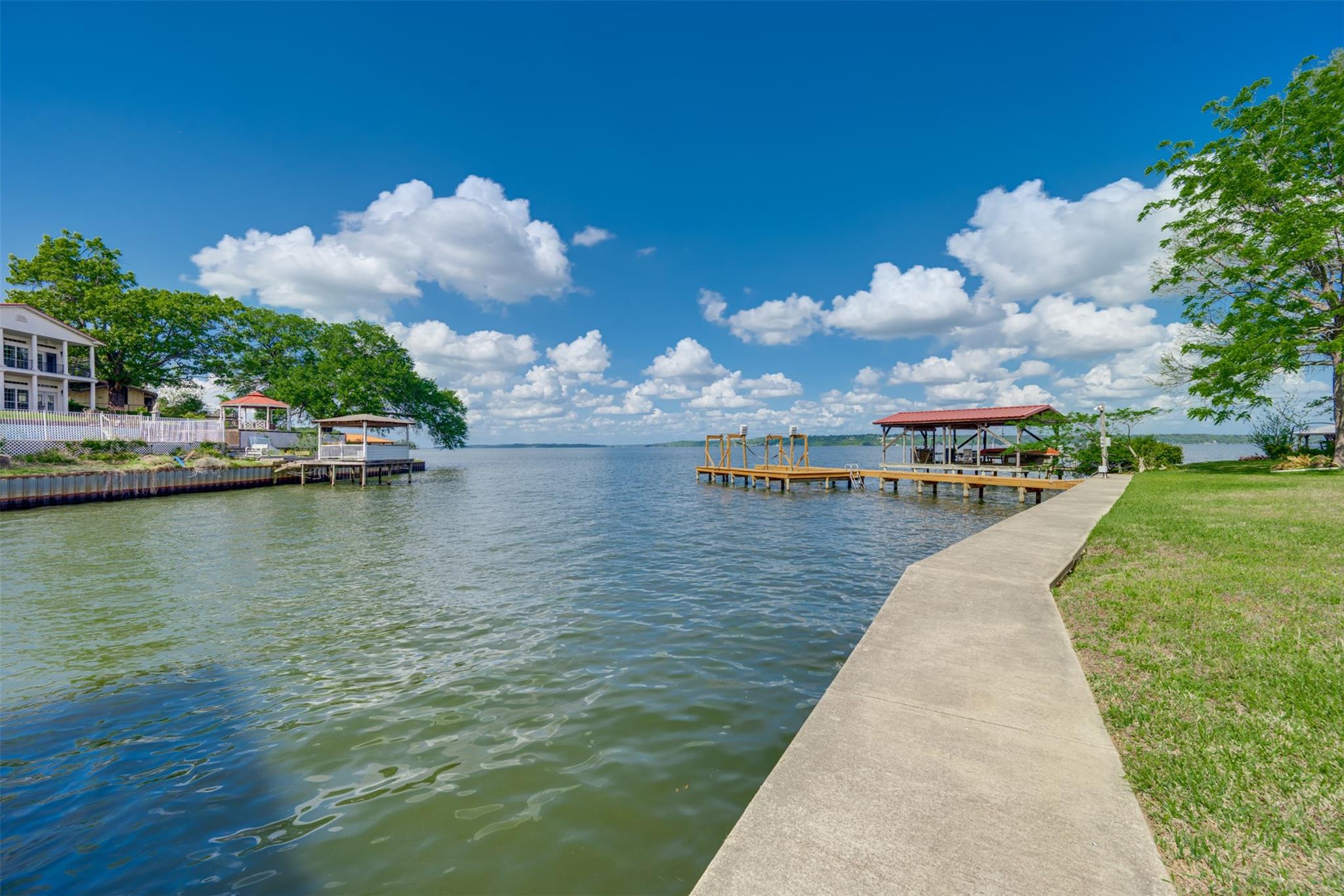 main property photo 31