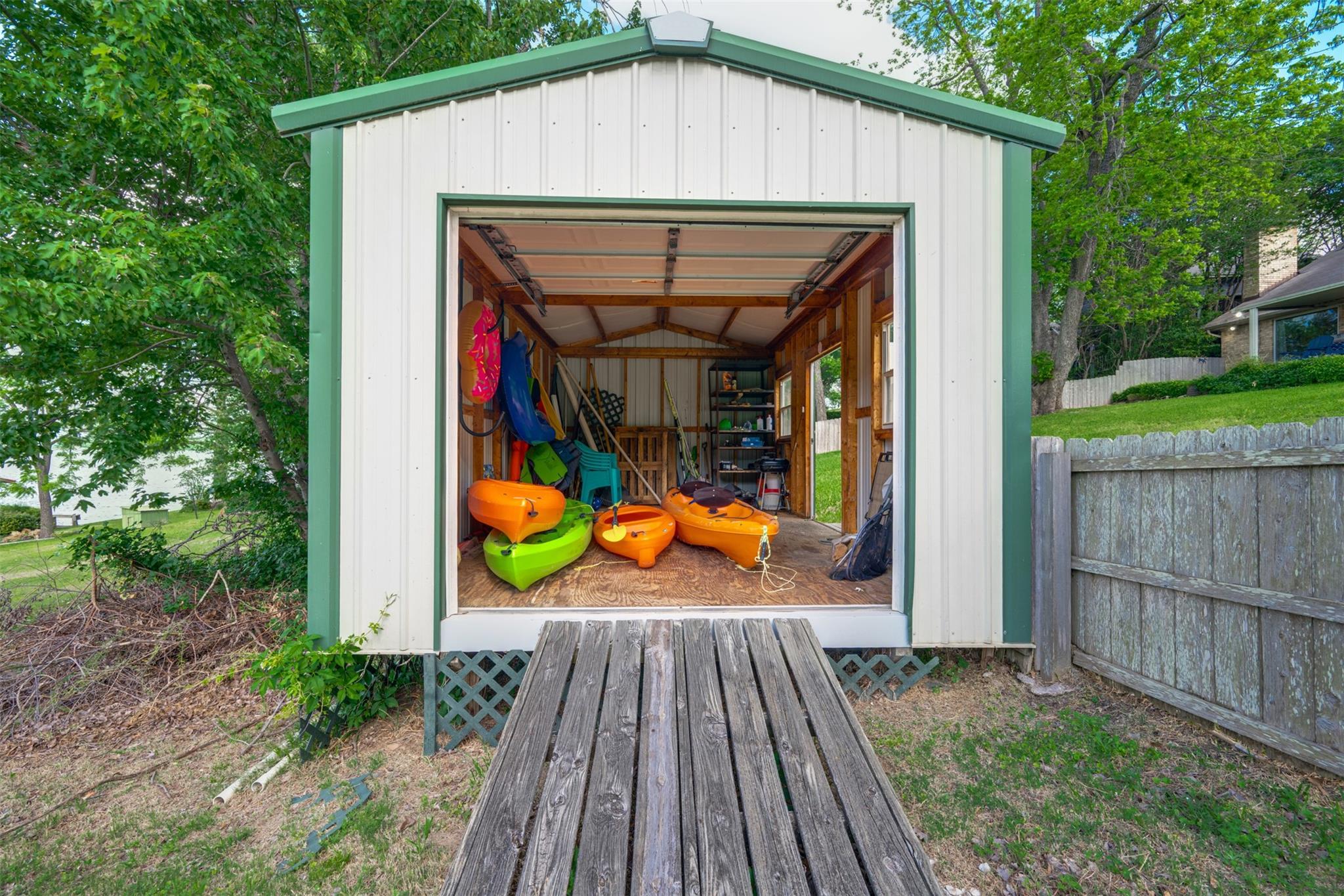 main property photo 35