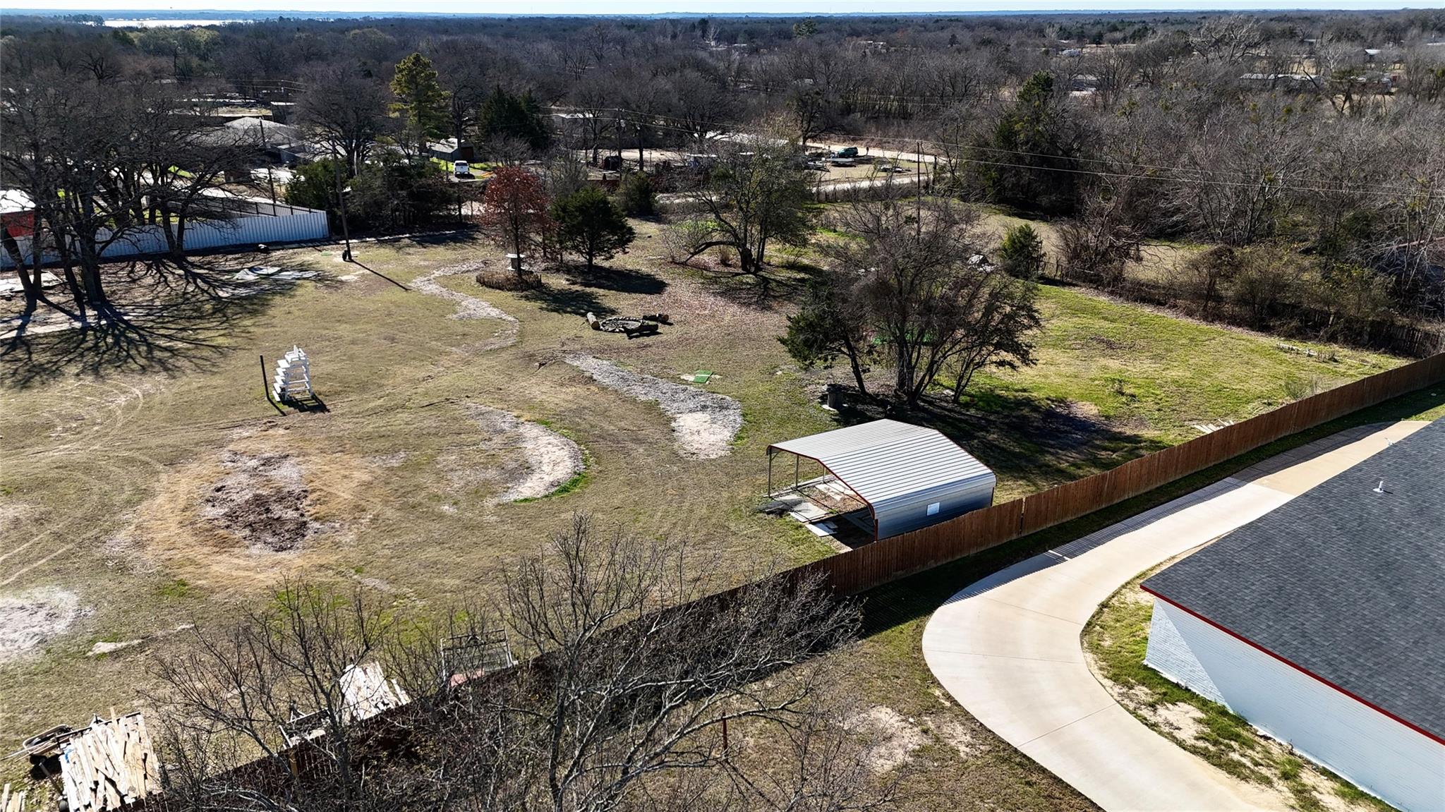 main property photo 33
