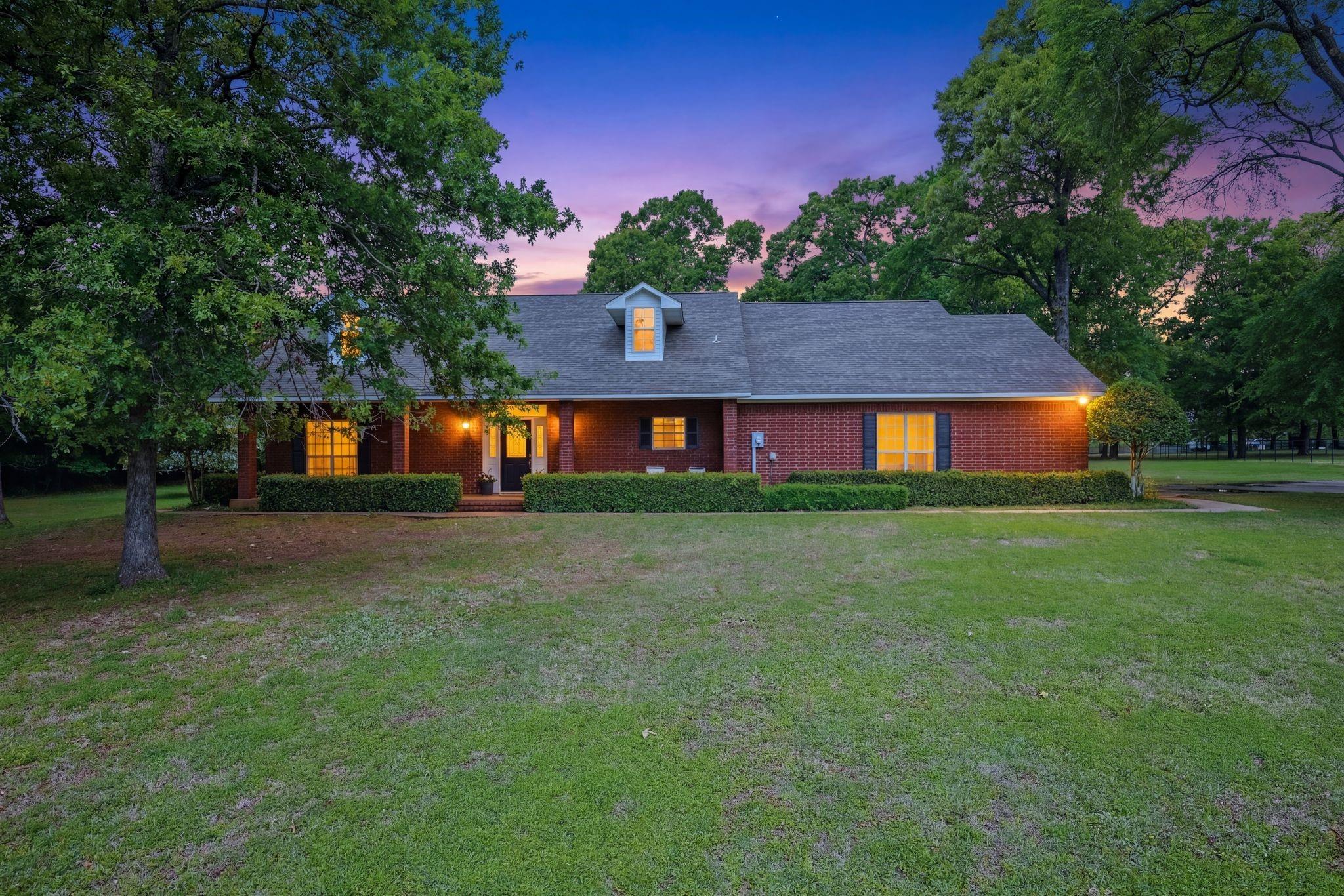 main property photo 36