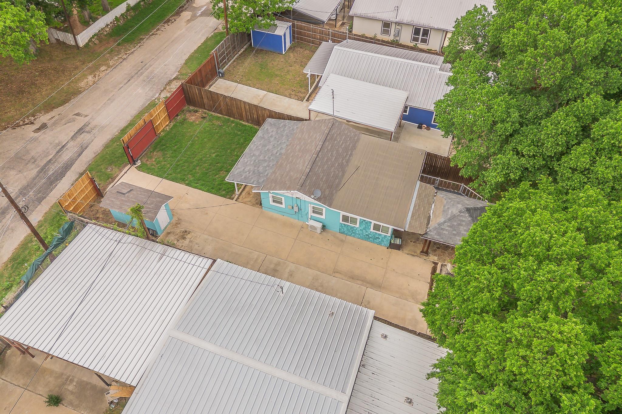 main property photo 39