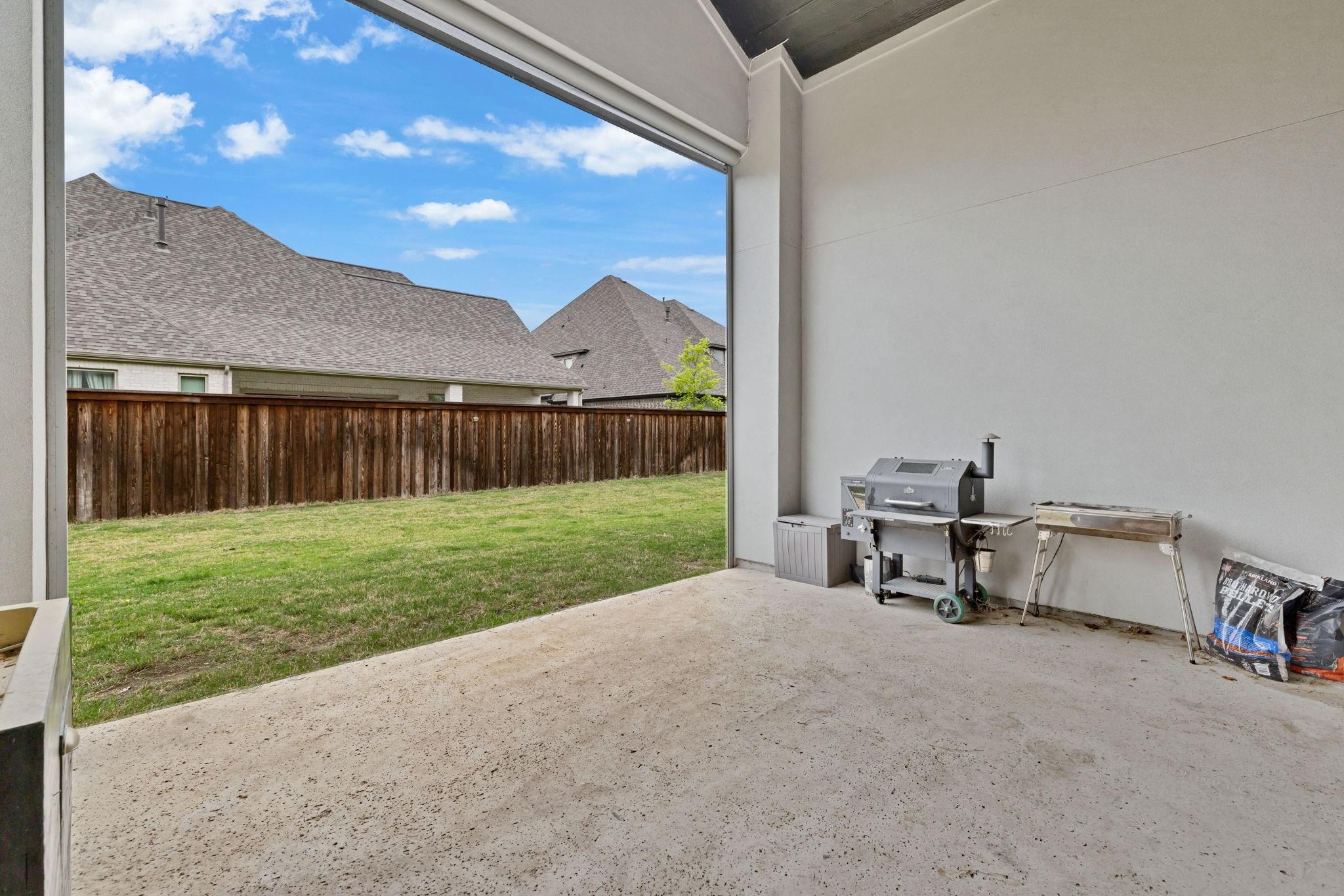 main property photo 33