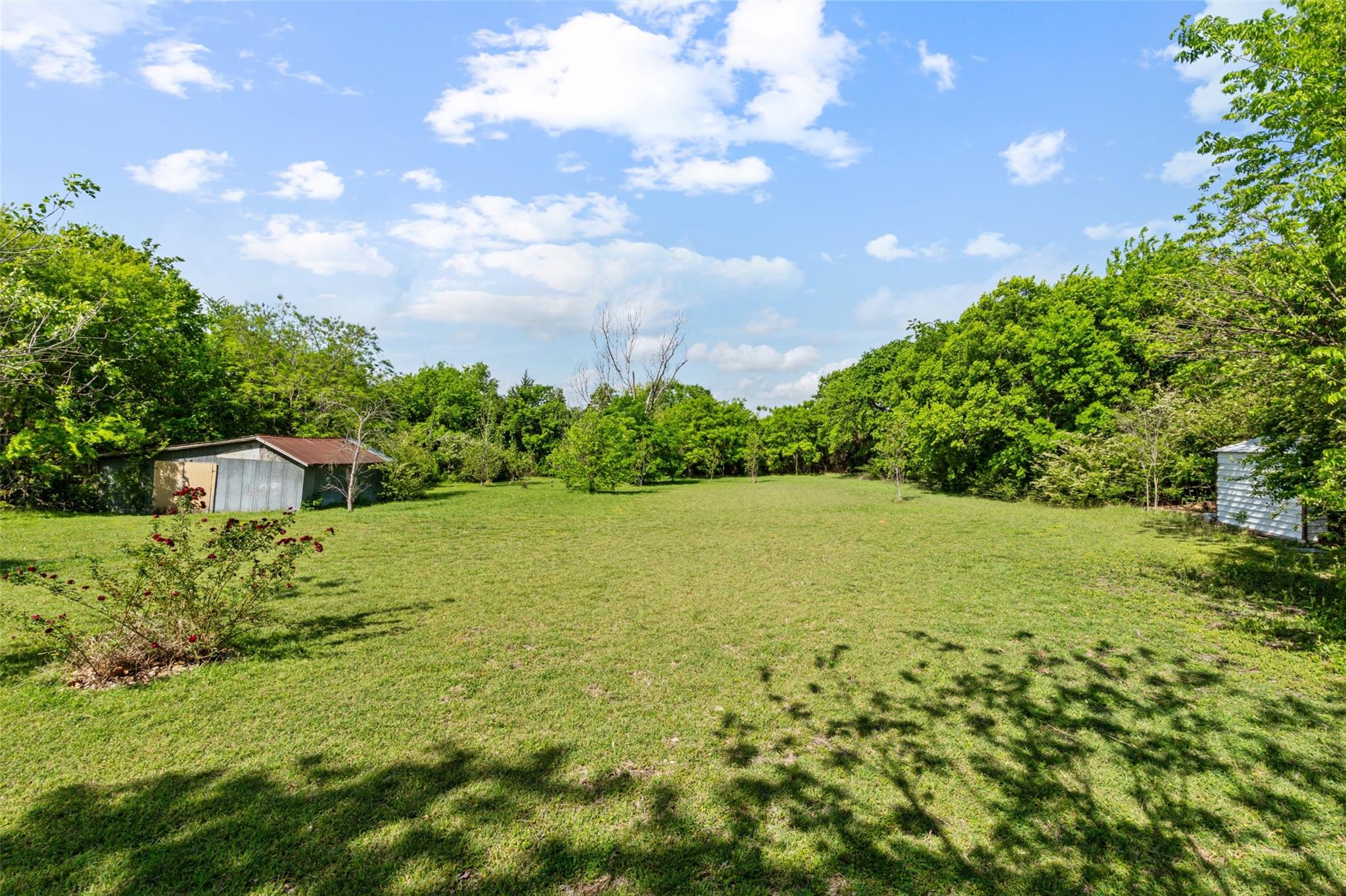 main property photo 16