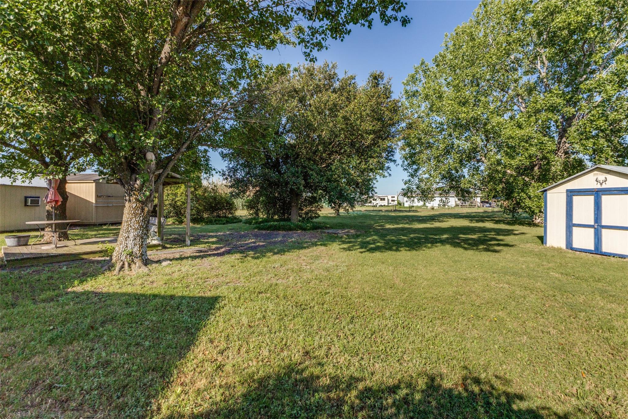 main property photo 22