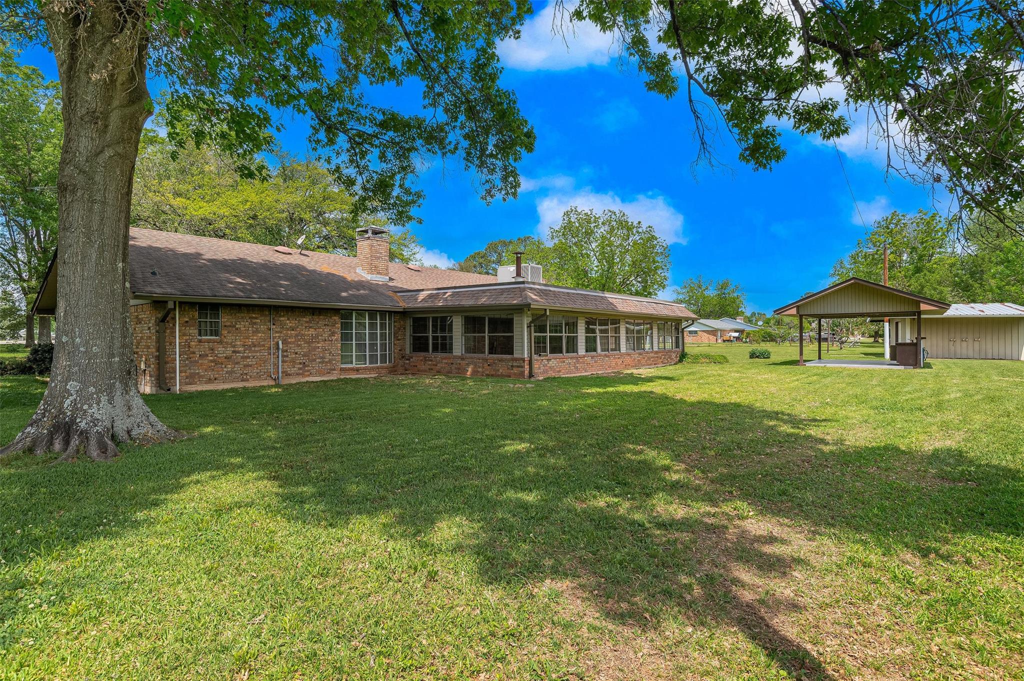 main property photo 29