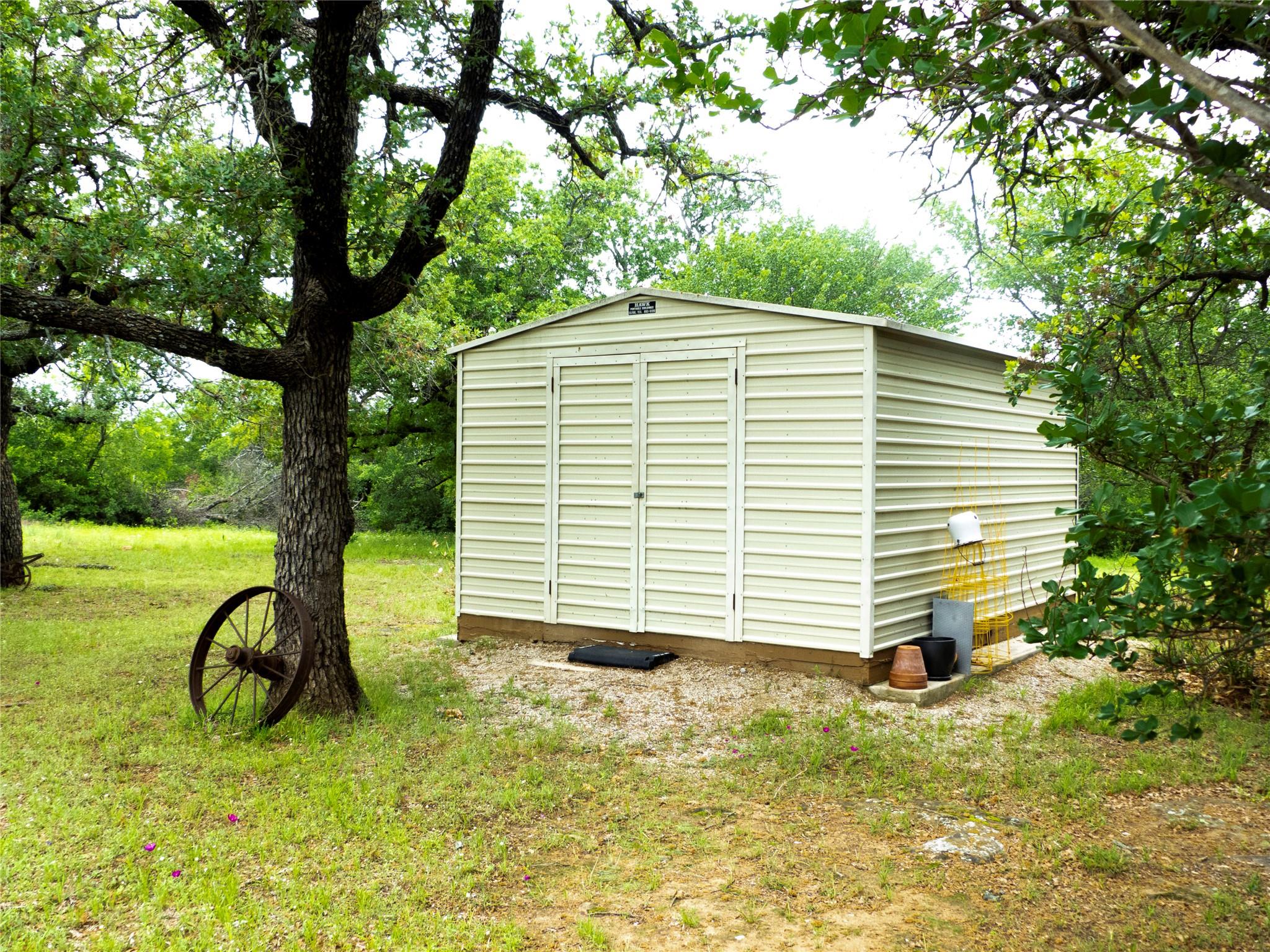 main property photo 22