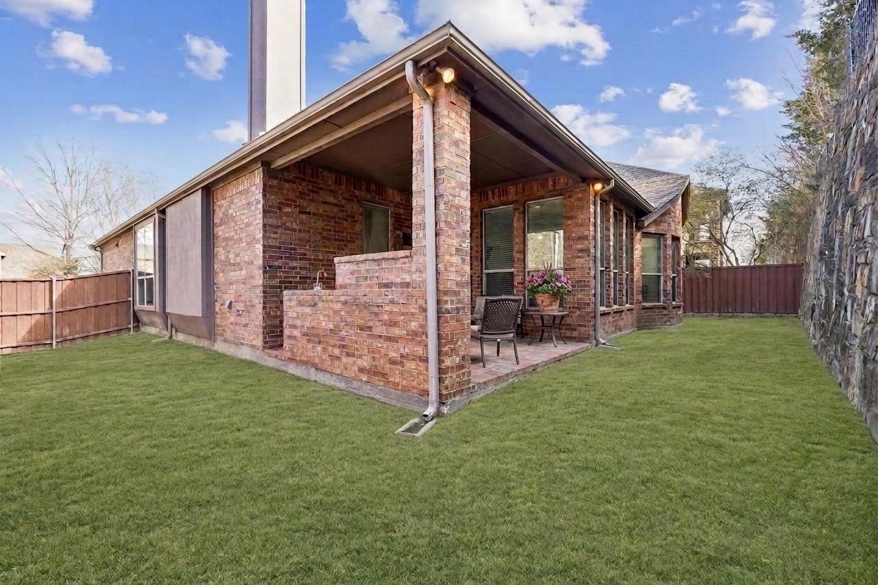 main property photo 22