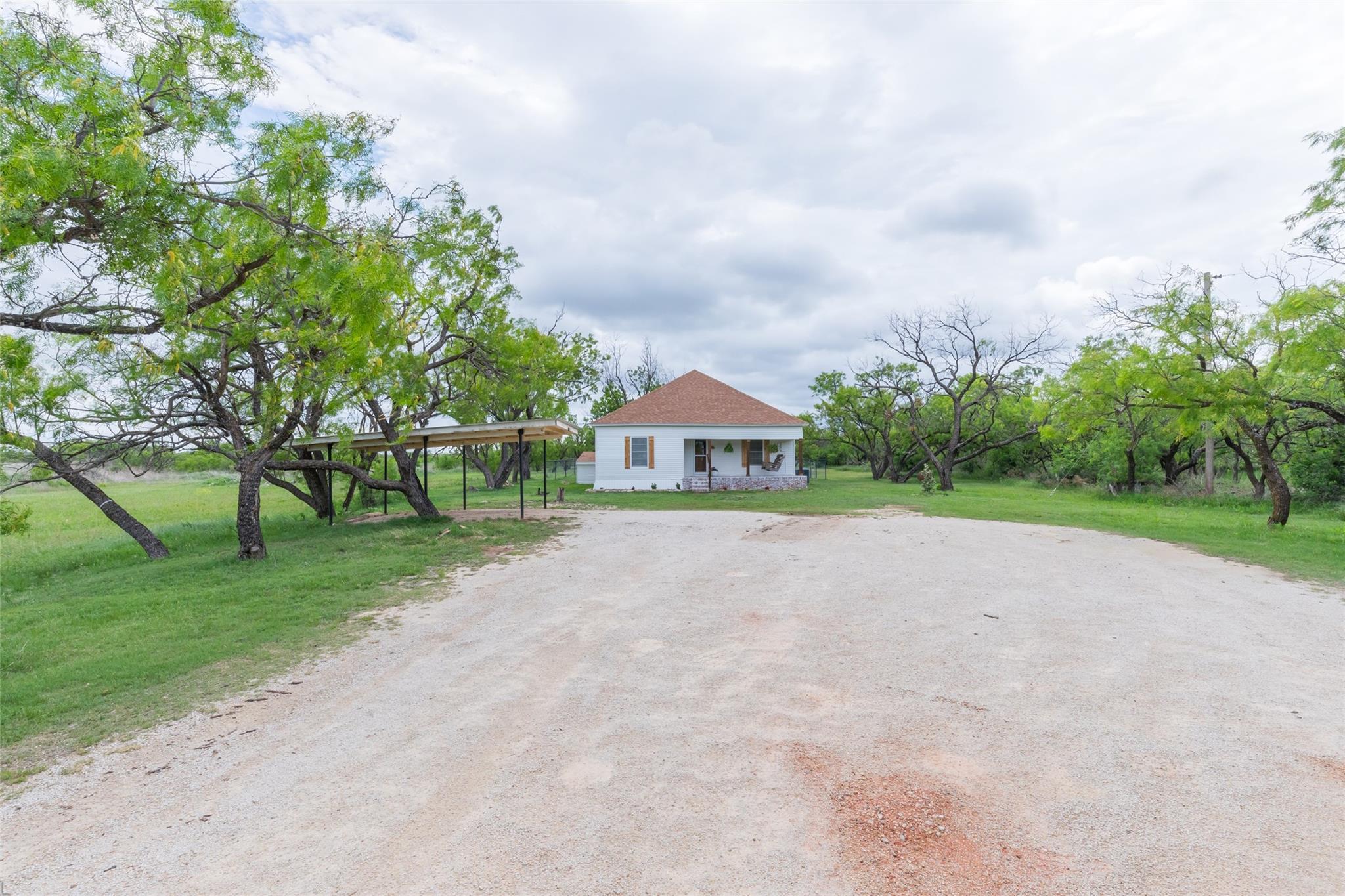 main property photo 37